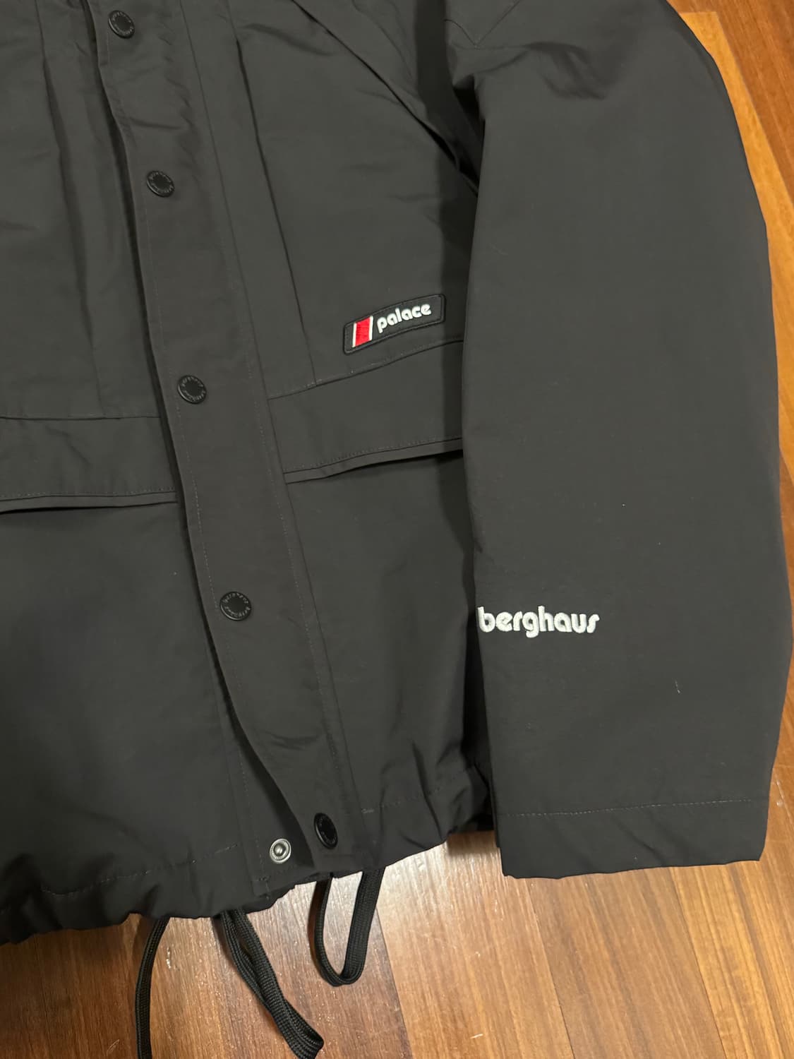 Palace 팔라스 x Berghaus 자켓 상품이미지5