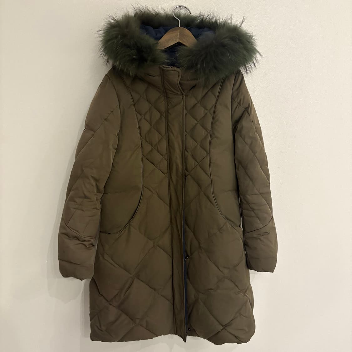 모리스커밍홈 덕다운 롱패딩 M 카키 라쿤털 상품이미지1