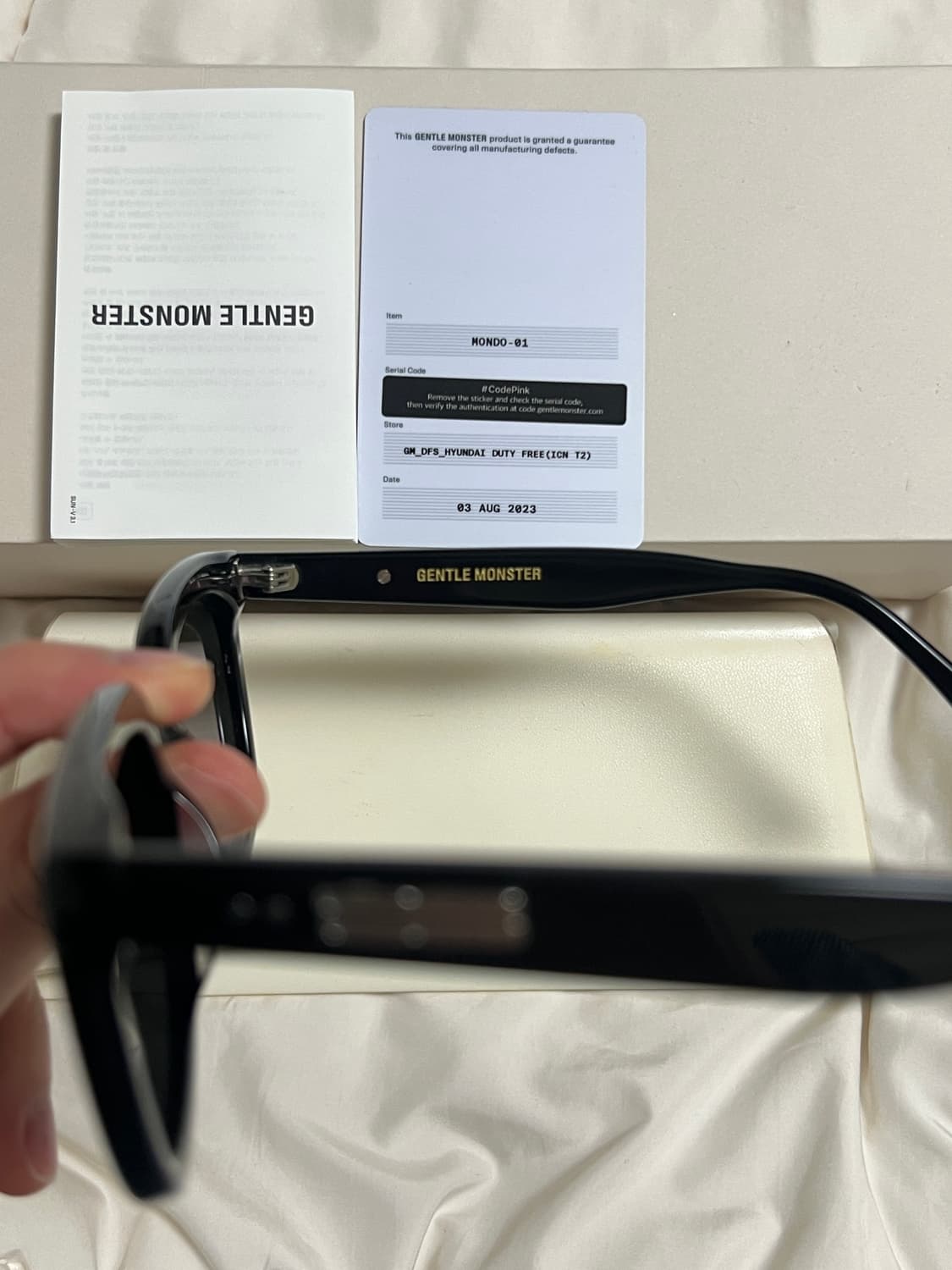 젠틀몬스터 몬도 01 선글라스 블랙 상품이미지5