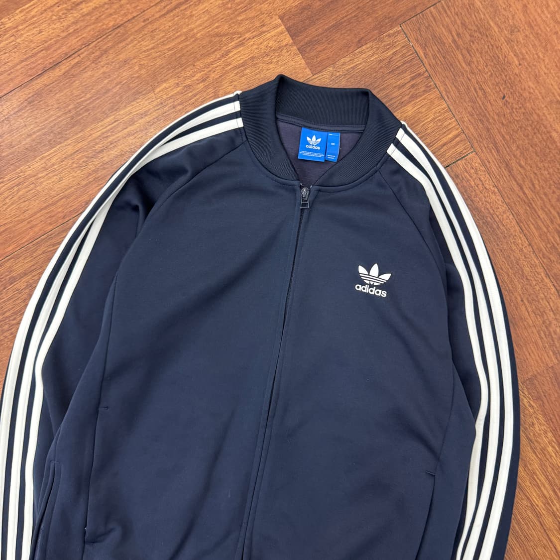 105 아디다스 슈퍼스타 릴렉스 트랙탑 네이비 져지  상품이미지2