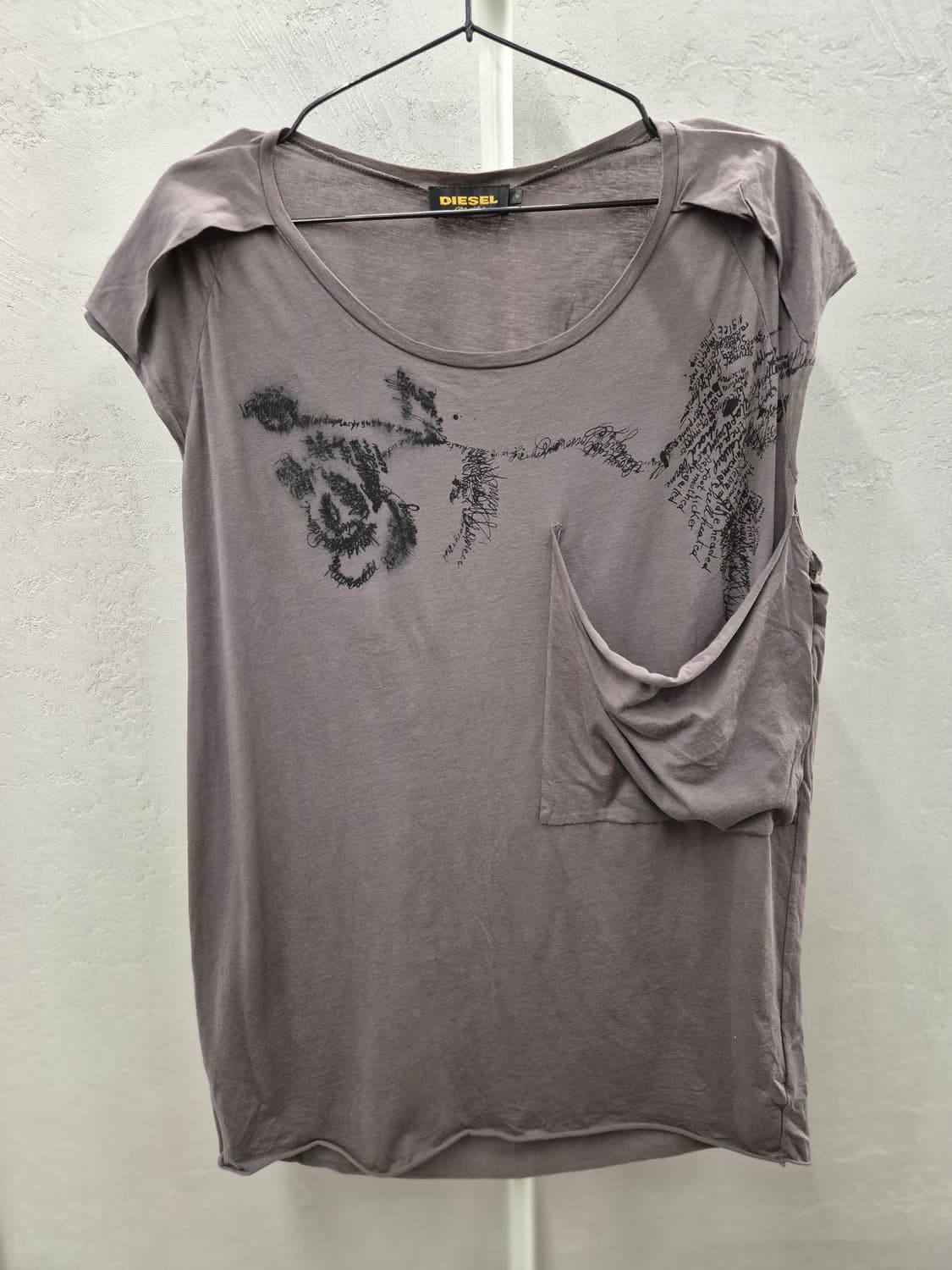 디젤 그래픽 프린팅 티셔츠 상품이미지2