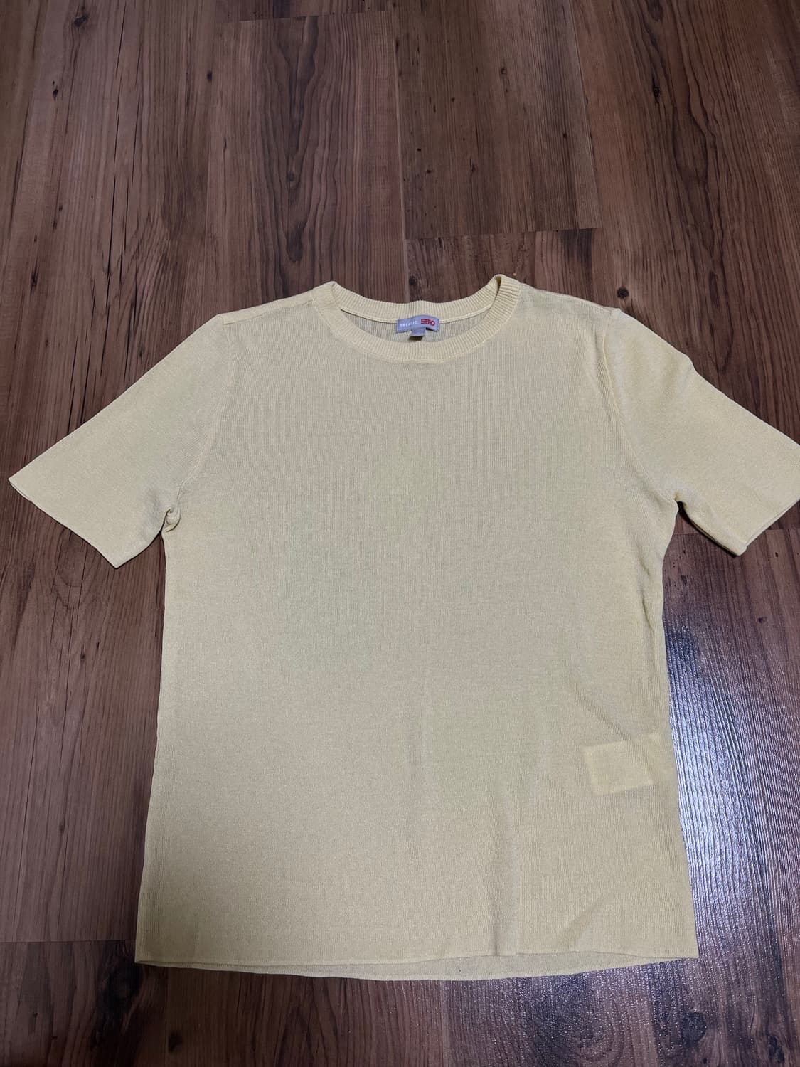 스파오 반팔 니트 상품이미지1