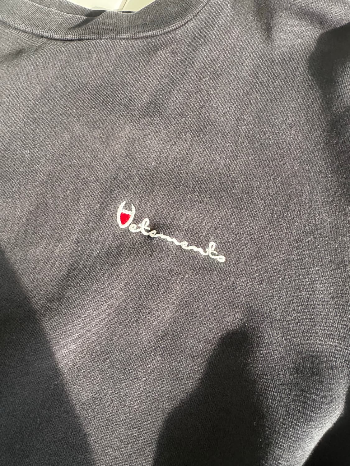 Vetements champion 콜라보 블랙 맨투맨 상품이미지4