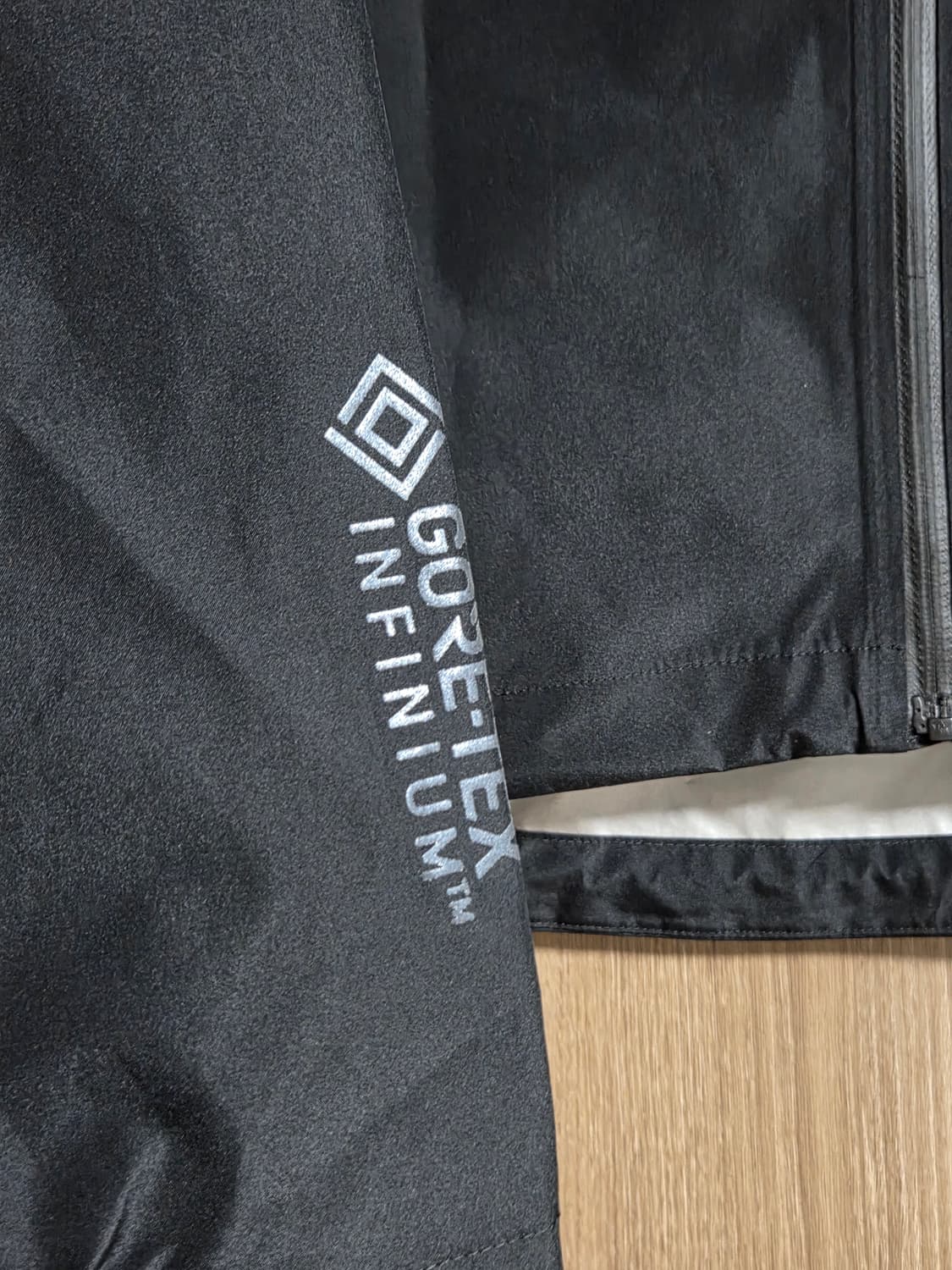 나이키 트레일 고어텍스 인피니엄 자켓 블랙 색상 상품이미지3