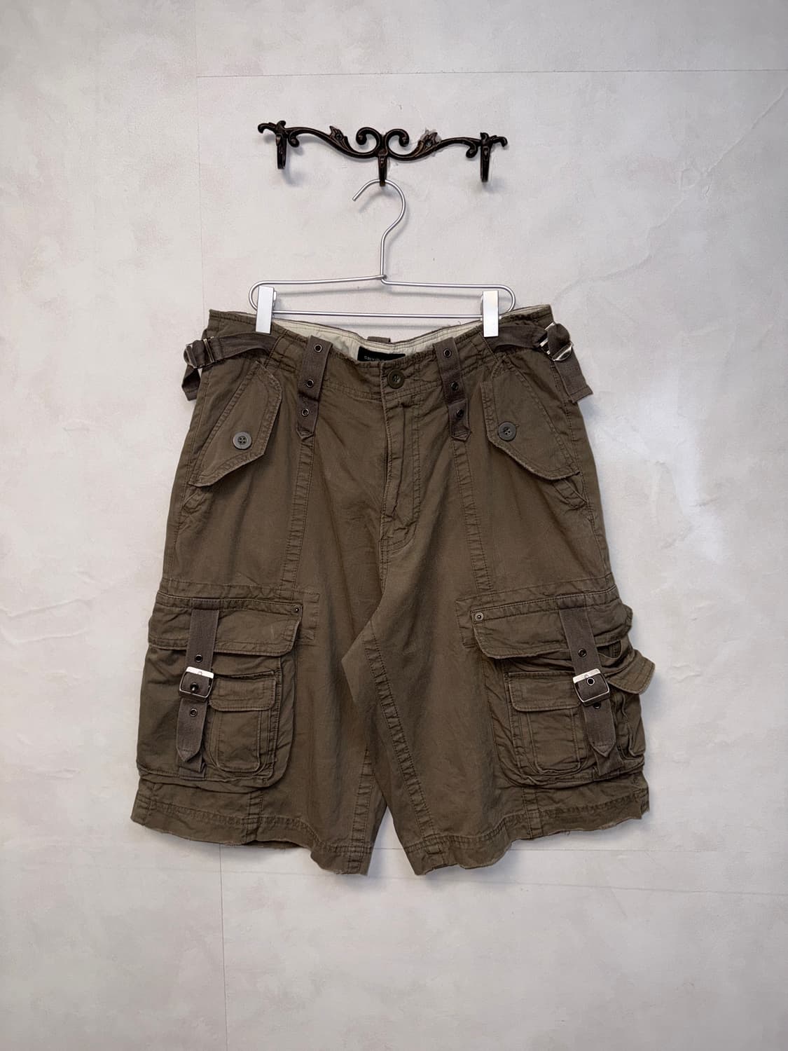 Ash brown buckle pocket lettering 카고반바지  상품이미지1