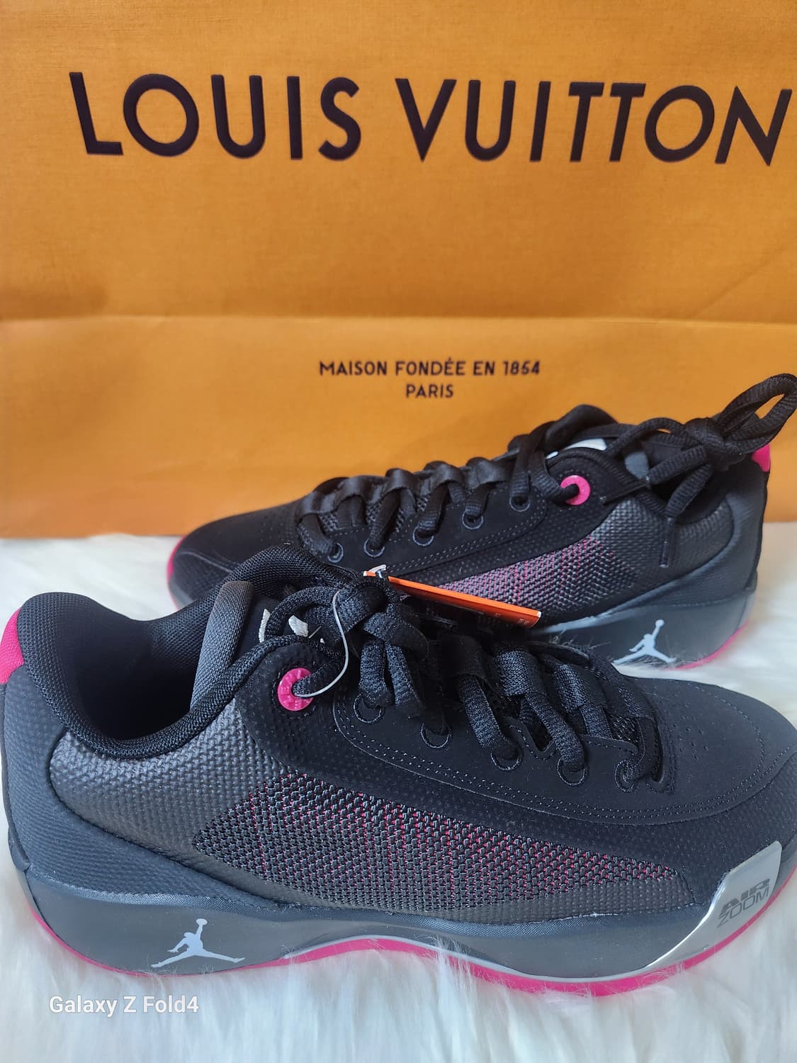 나이키 조던 루카 .77 PF 블랙/핑크 265mm 새상품판매합니다. 상품이미지1