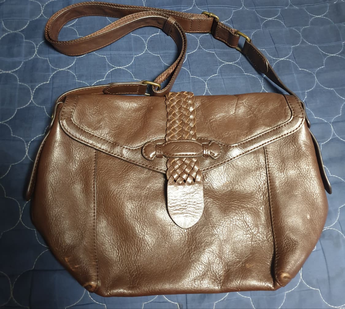 DAKOTA 빈티지 레더 버클버튼 숄더백 다크브라운 상품이미지1