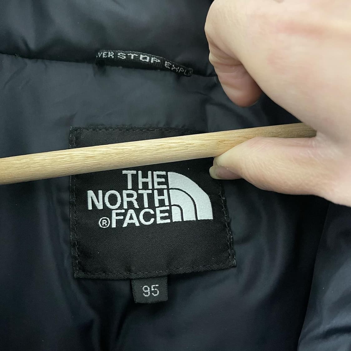 노스페이스 블랙 네이비 눕시 700 패딩 상품이미지8