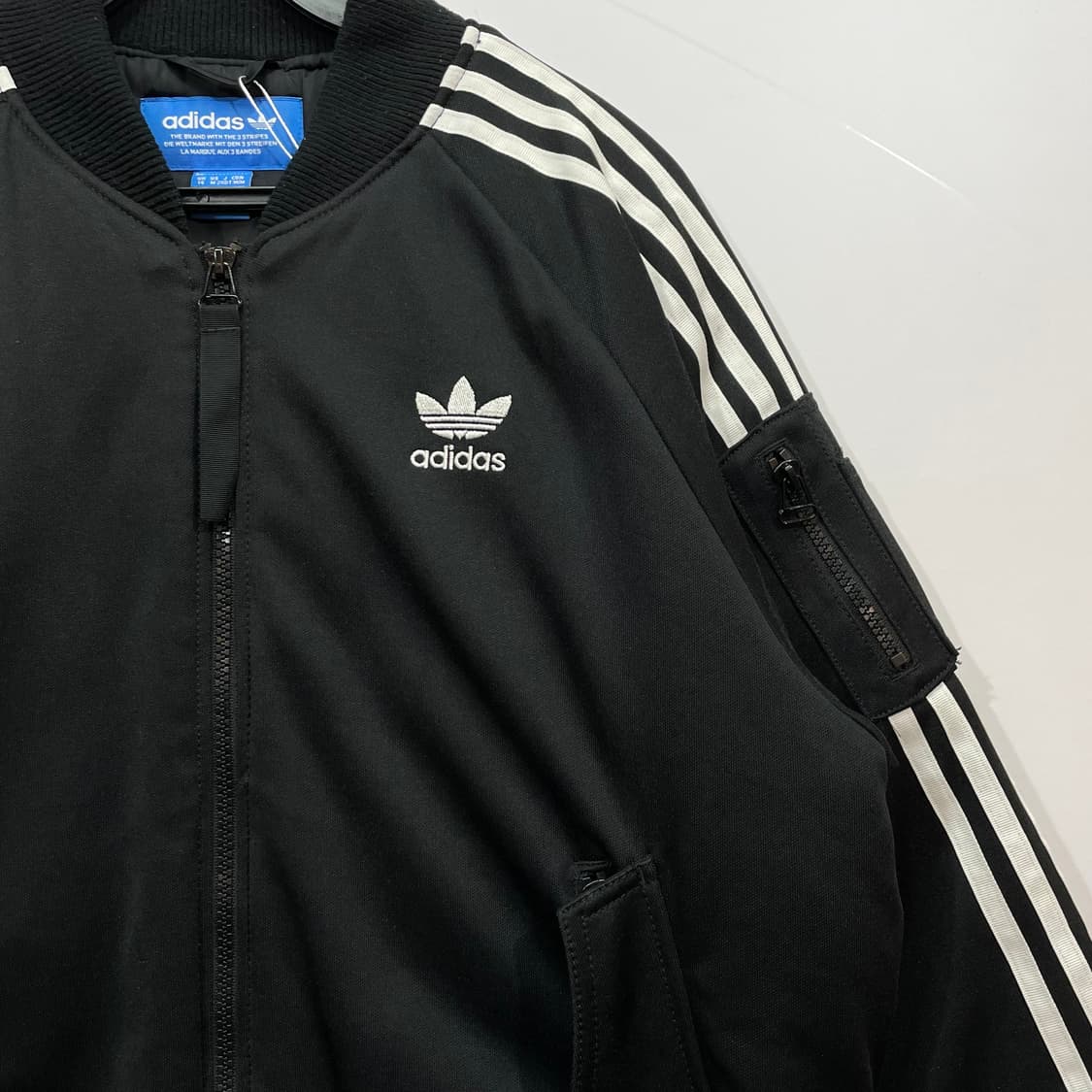 Adidas Street Track Bomber Jacket 상품이미지4