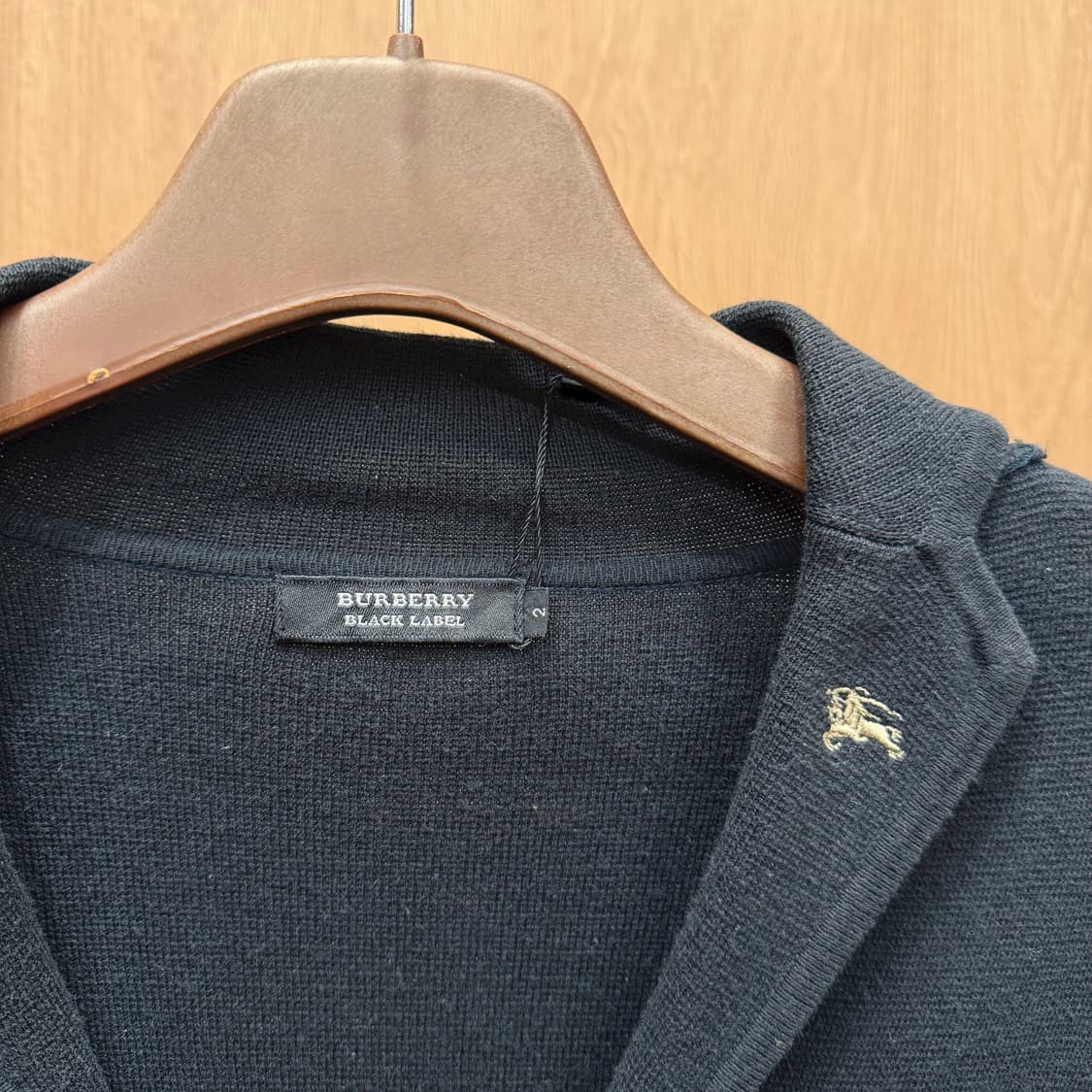 버버리 블랙 라벨 코튼 자켓 카라 로고 자수 패치 포켓 디테일 블랙 상품이미지6