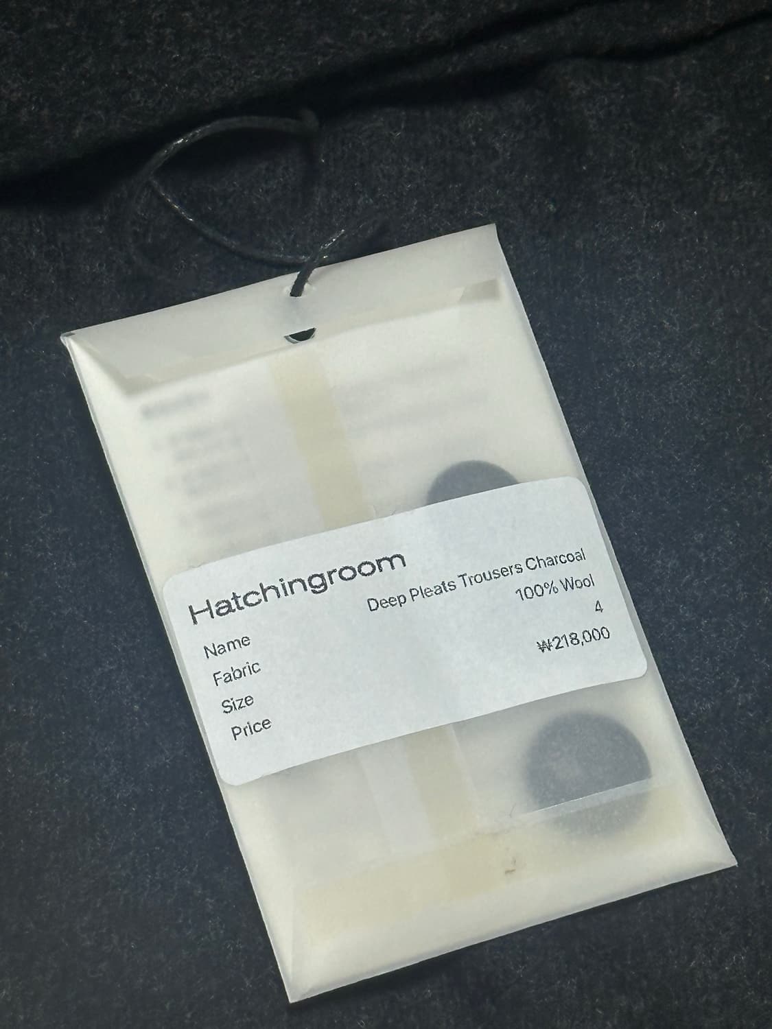 [4] 해칭룸 딥 플리츠 트라우저 울 챠콜 새상품 상품이미지3