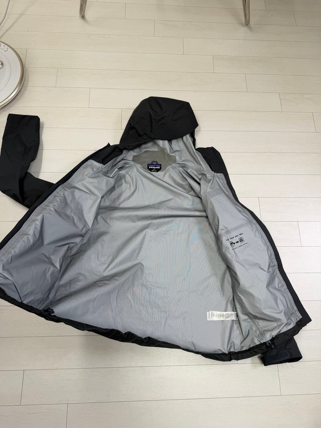 파타고니아 토렌쉘 M  사이즈 스몰더블루  상태 8.8/10  사진찍고  상품이미지6