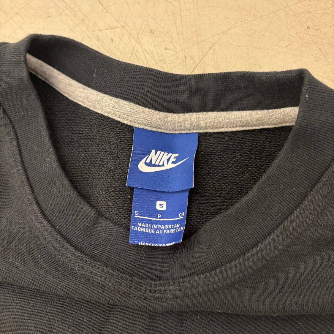 나이키 스우시 블랙 맨투맨 상품이미지3