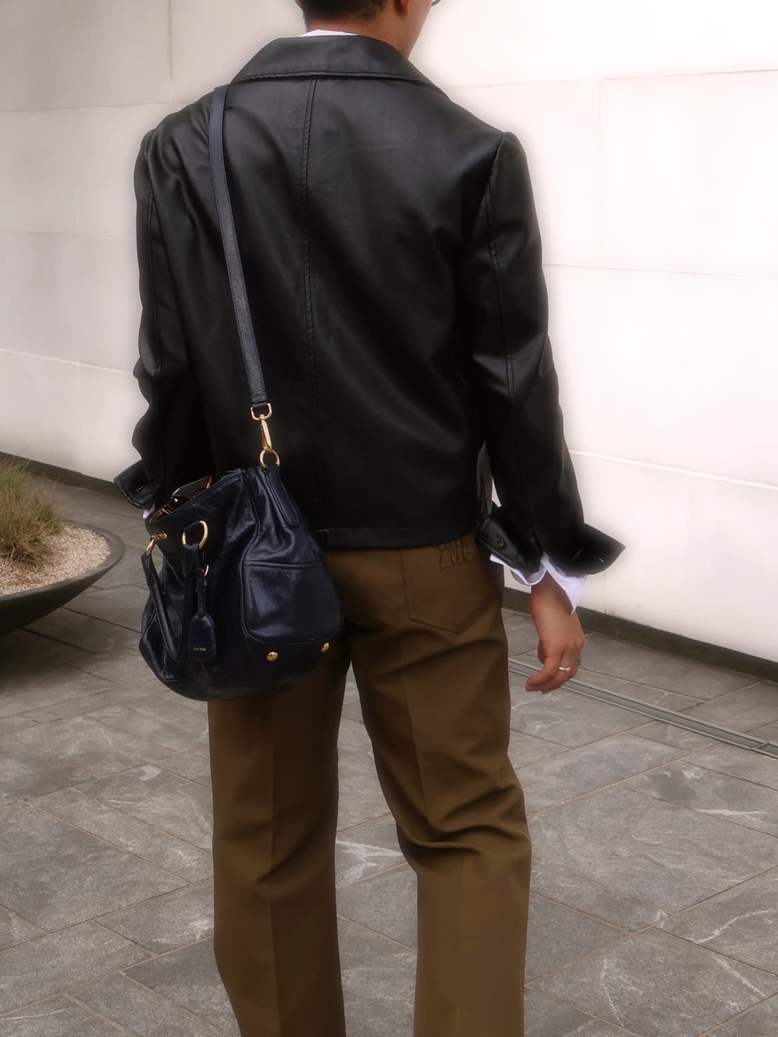 미우미우 백 로고 커버팬츠 상품이미지5