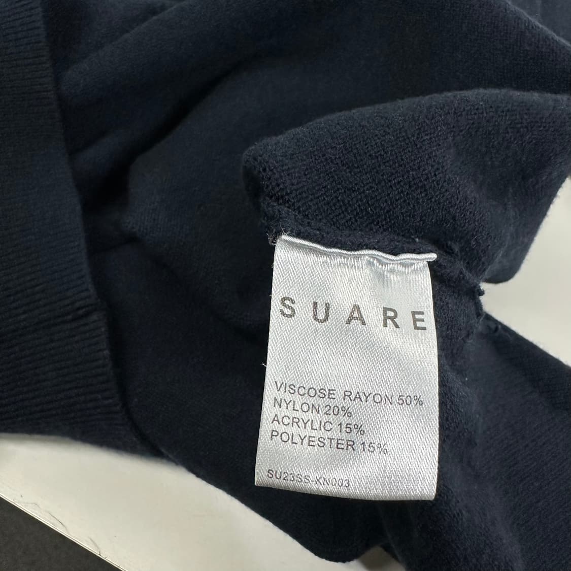 L 수아레 다크네이비 브이넥 니트 상품이미지6