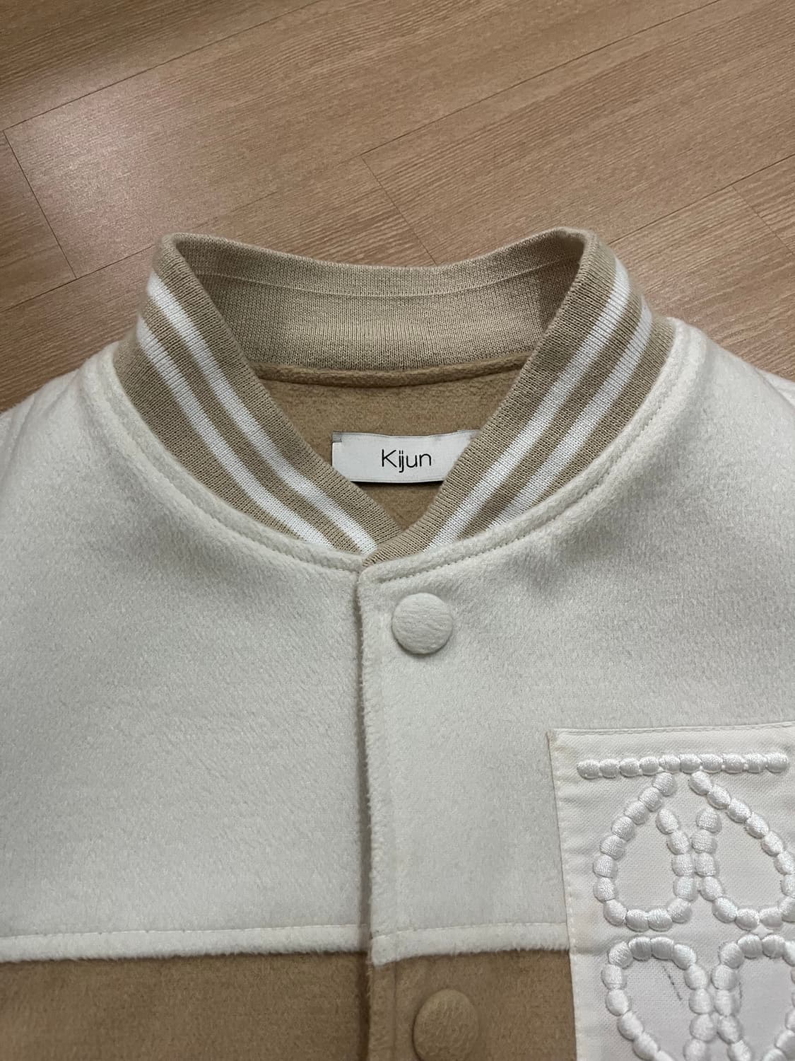 Kijun 기준 바시티 자켓(베이지) 상품이미지3