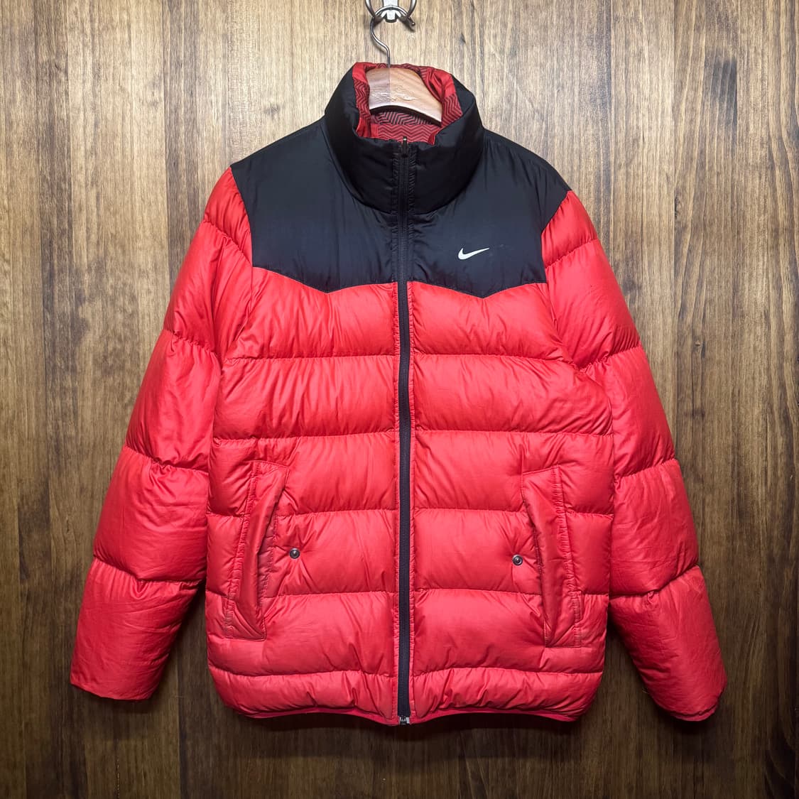 NIKE RED REVERSIBLE PADDING  상품이미지2
