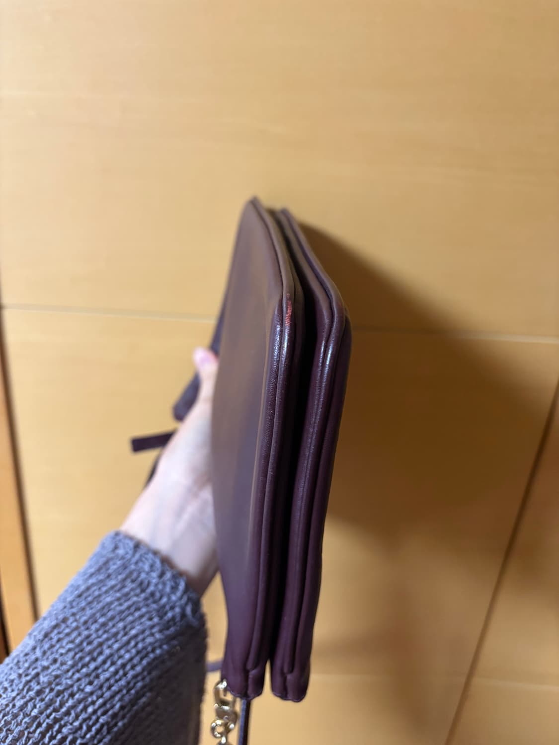 산드로 버건디 투포켓 체인 크로스백 상품이미지5