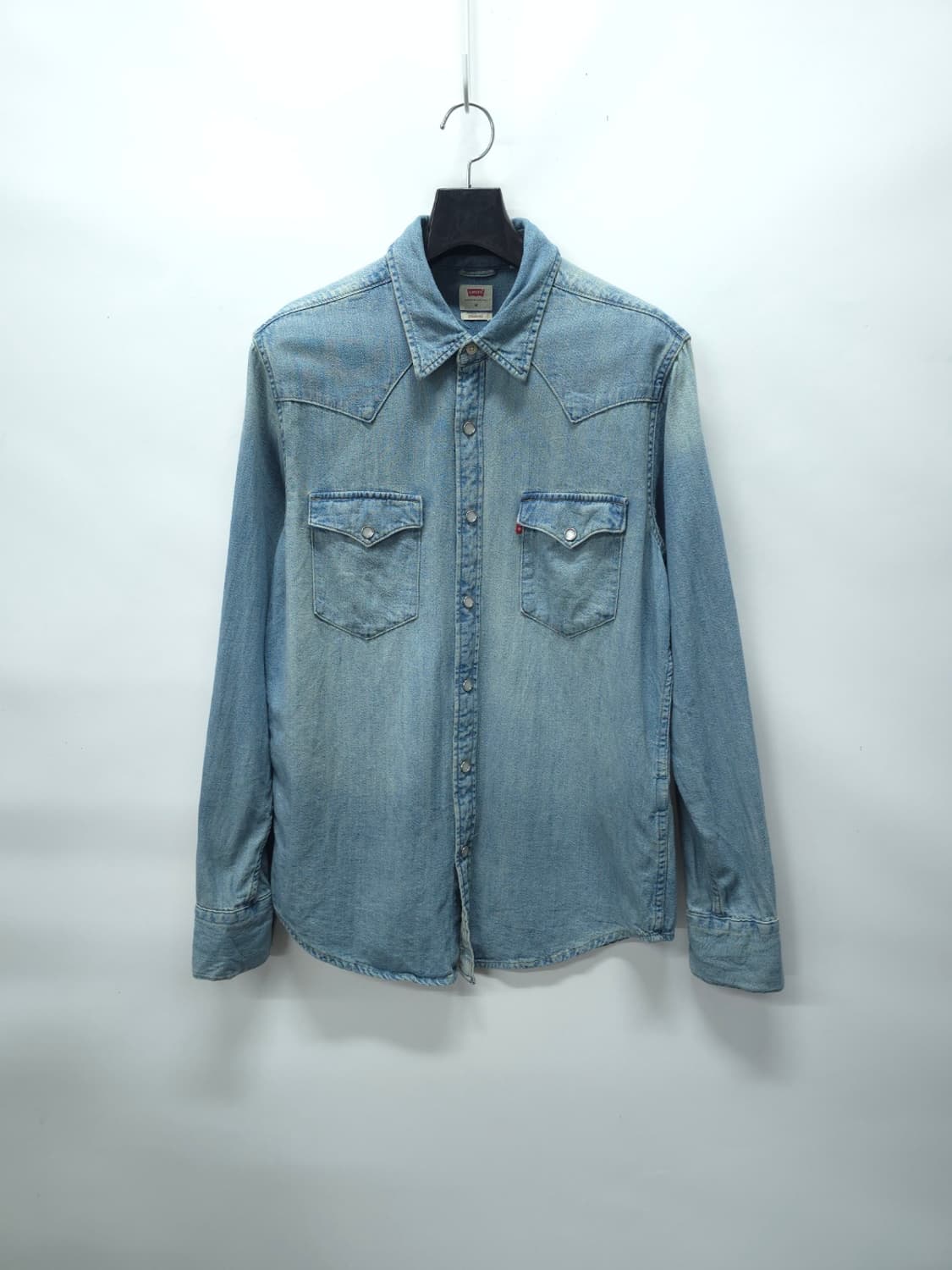 리바이스 블랭크탭 빈티지워싱 연청 웨스턴 데님 셔츠(95) 상품이미지1