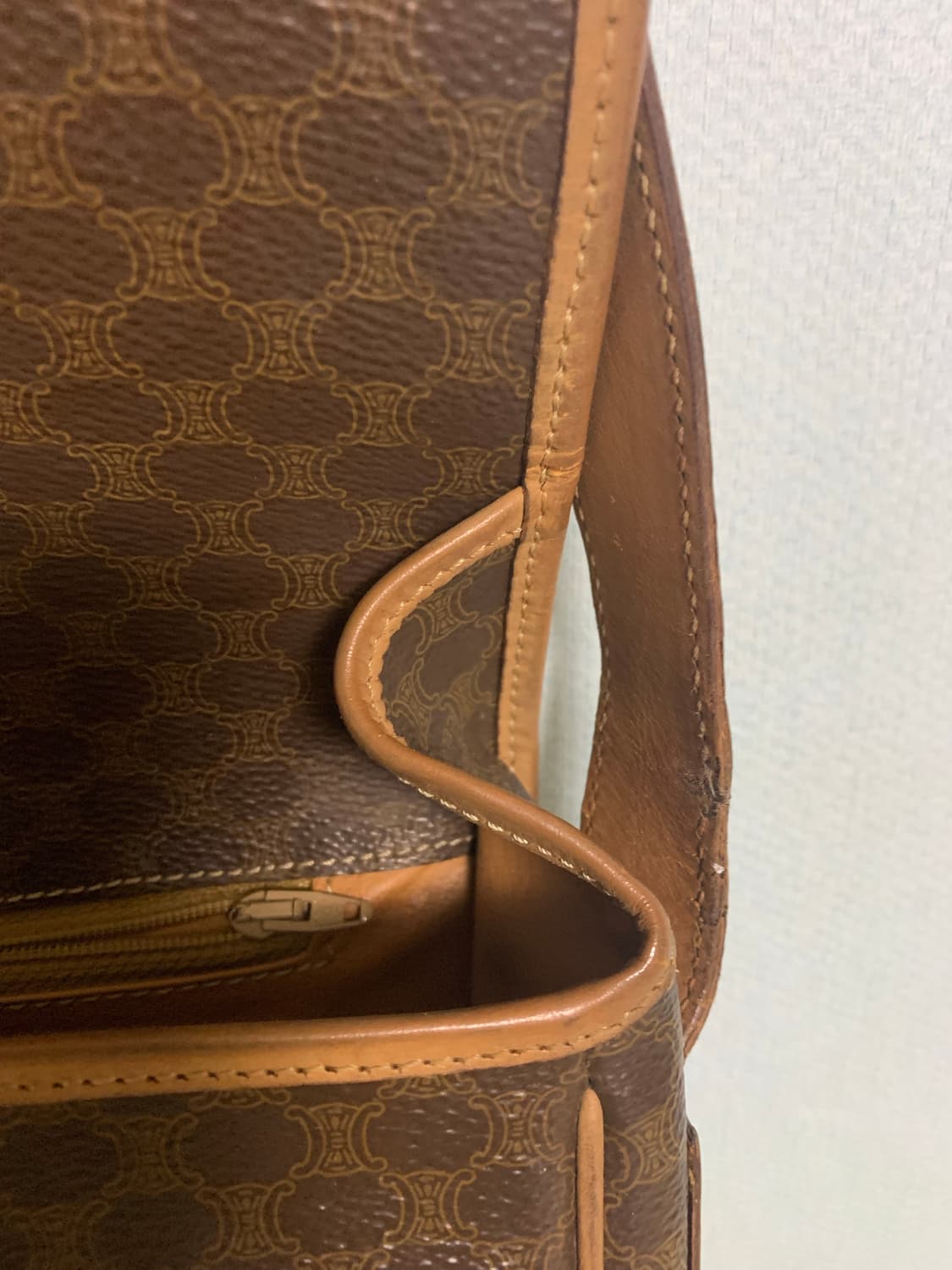 셀린느 마카담 숄더 크로스백. 정품 상품이미지5