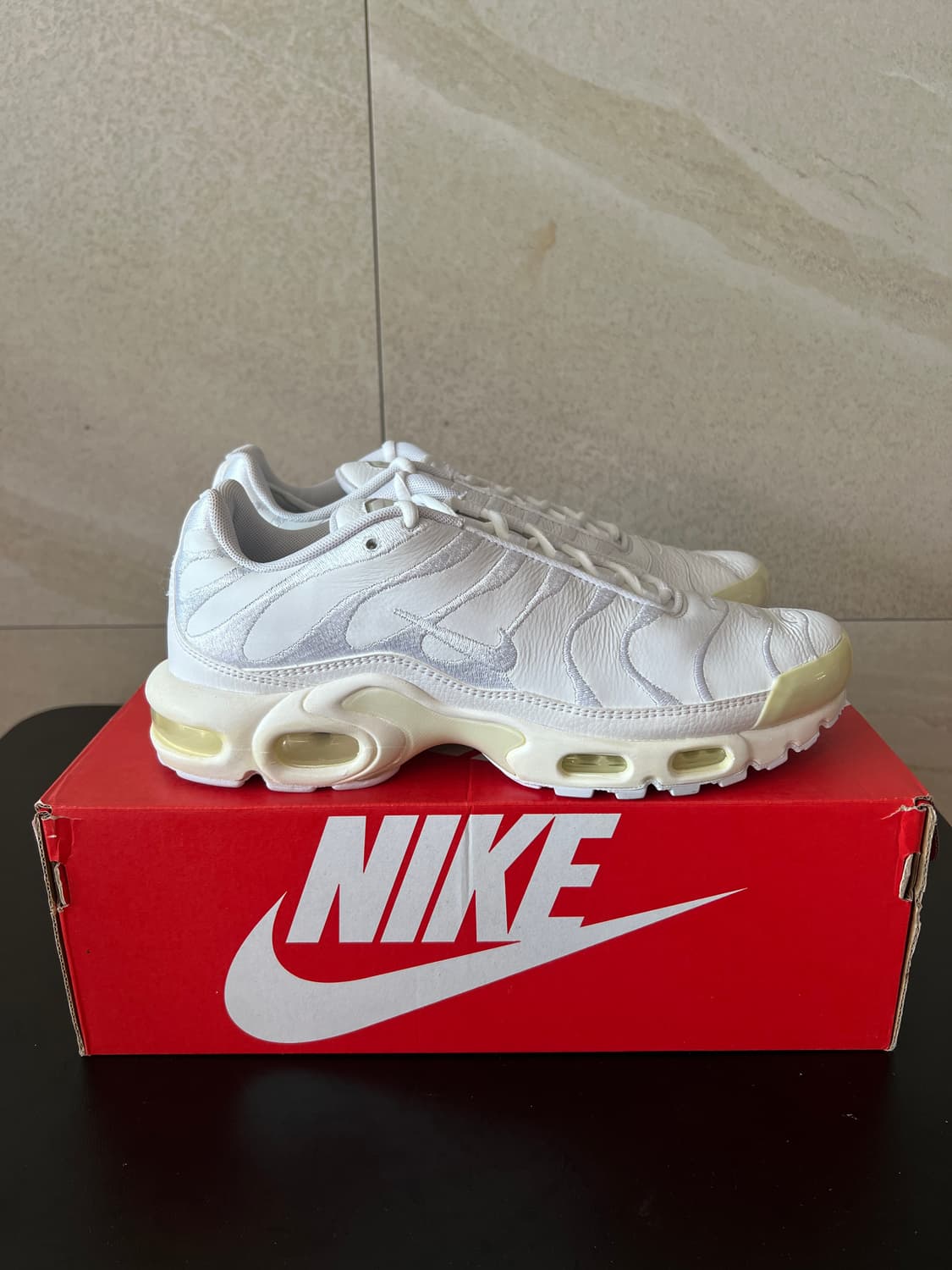 [260mm] [미사용 새제품] 나이키 에어맥스 플러스 (올화이트) 풀박 상품이미지9