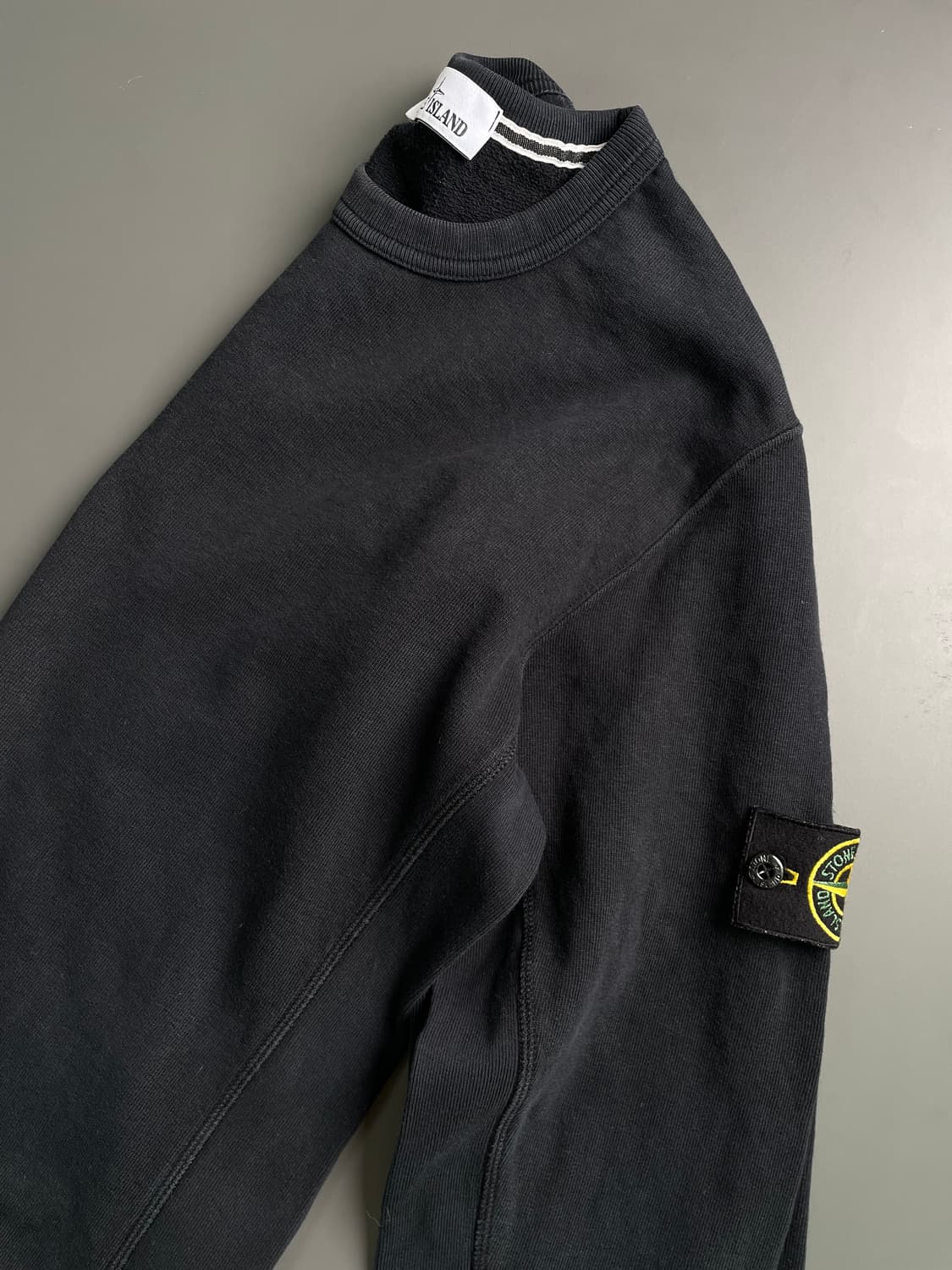 [M] 스톤아일랜드 자수 와펜 패치 맨투맨 상품이미지3