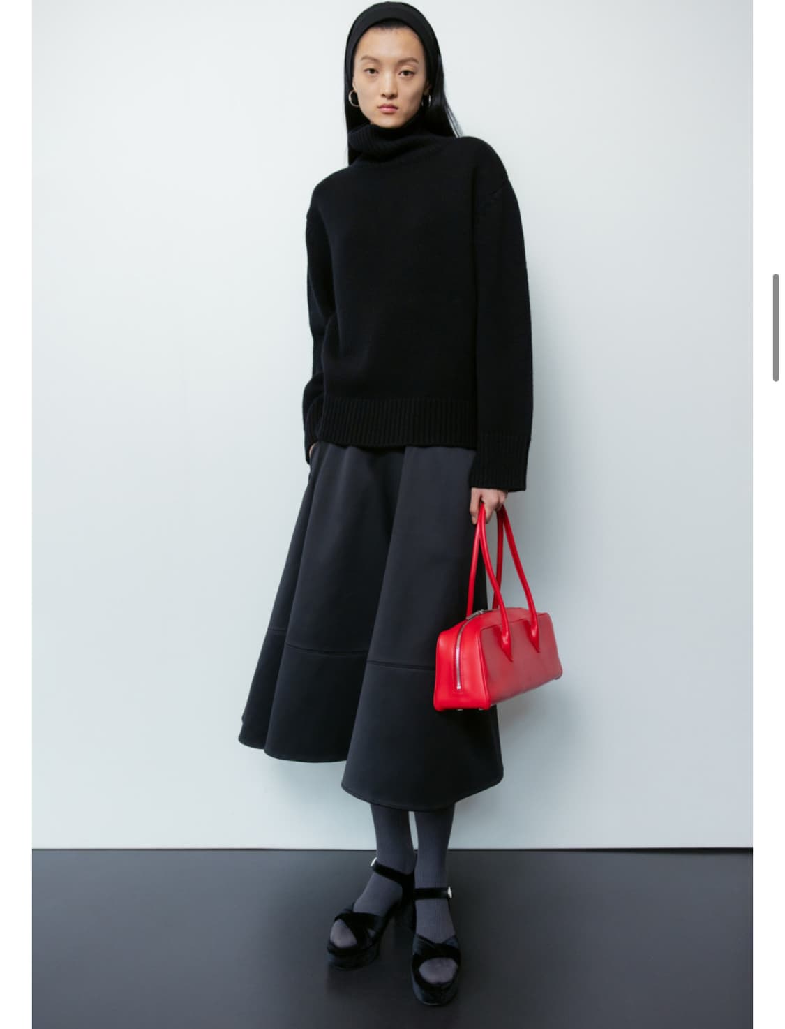 오르 울100 터틀넥 풀오버 블랙 상품이미지1