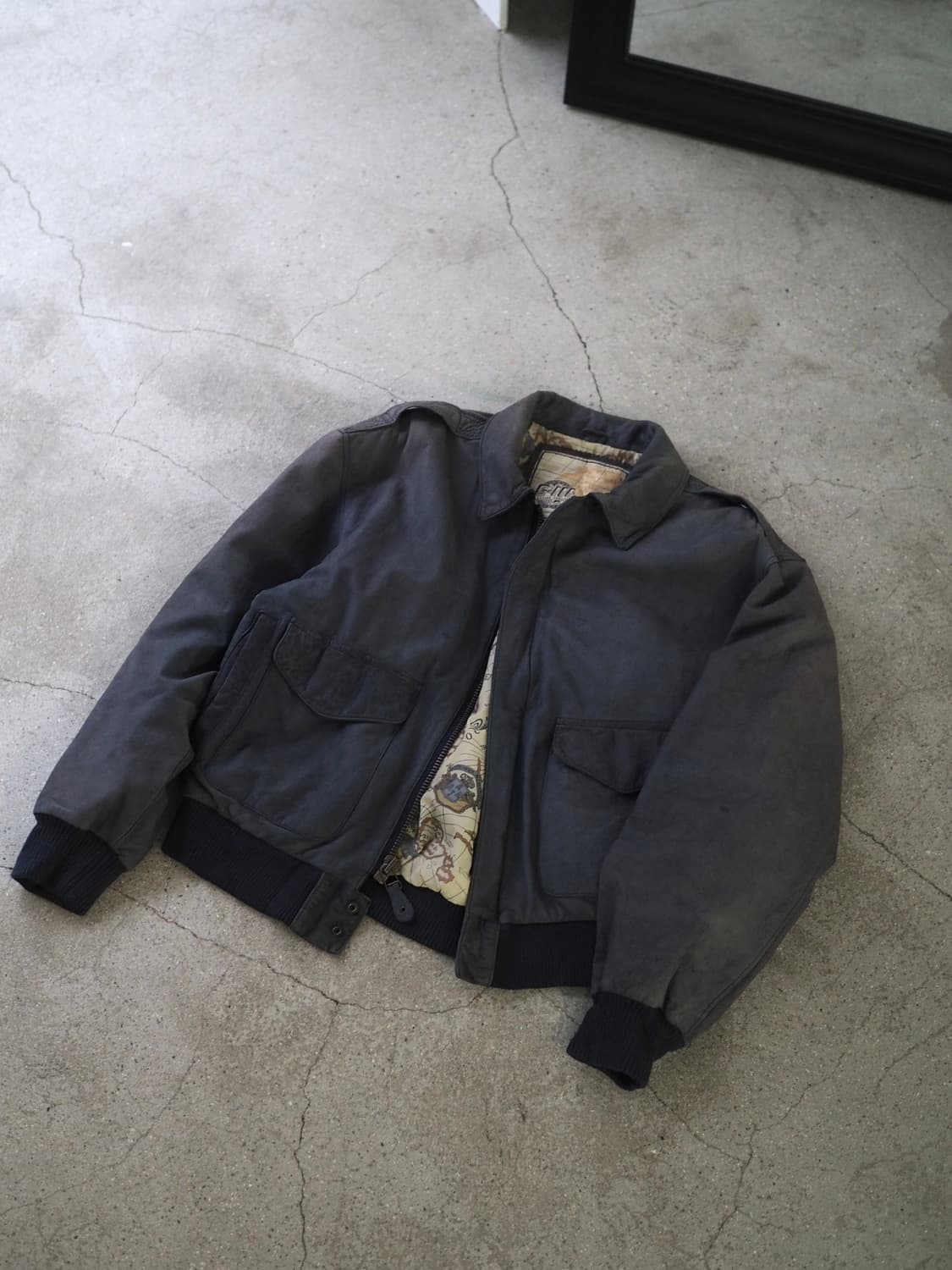vintage faded leather jacket  상품이미지1