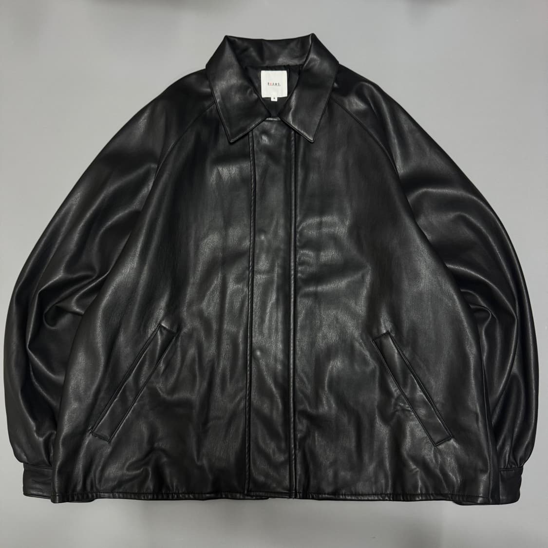 빔즈(BEAMS DoT) 블랙컬러 와이드실루엣 비건 레더 자켓 상품이미지5