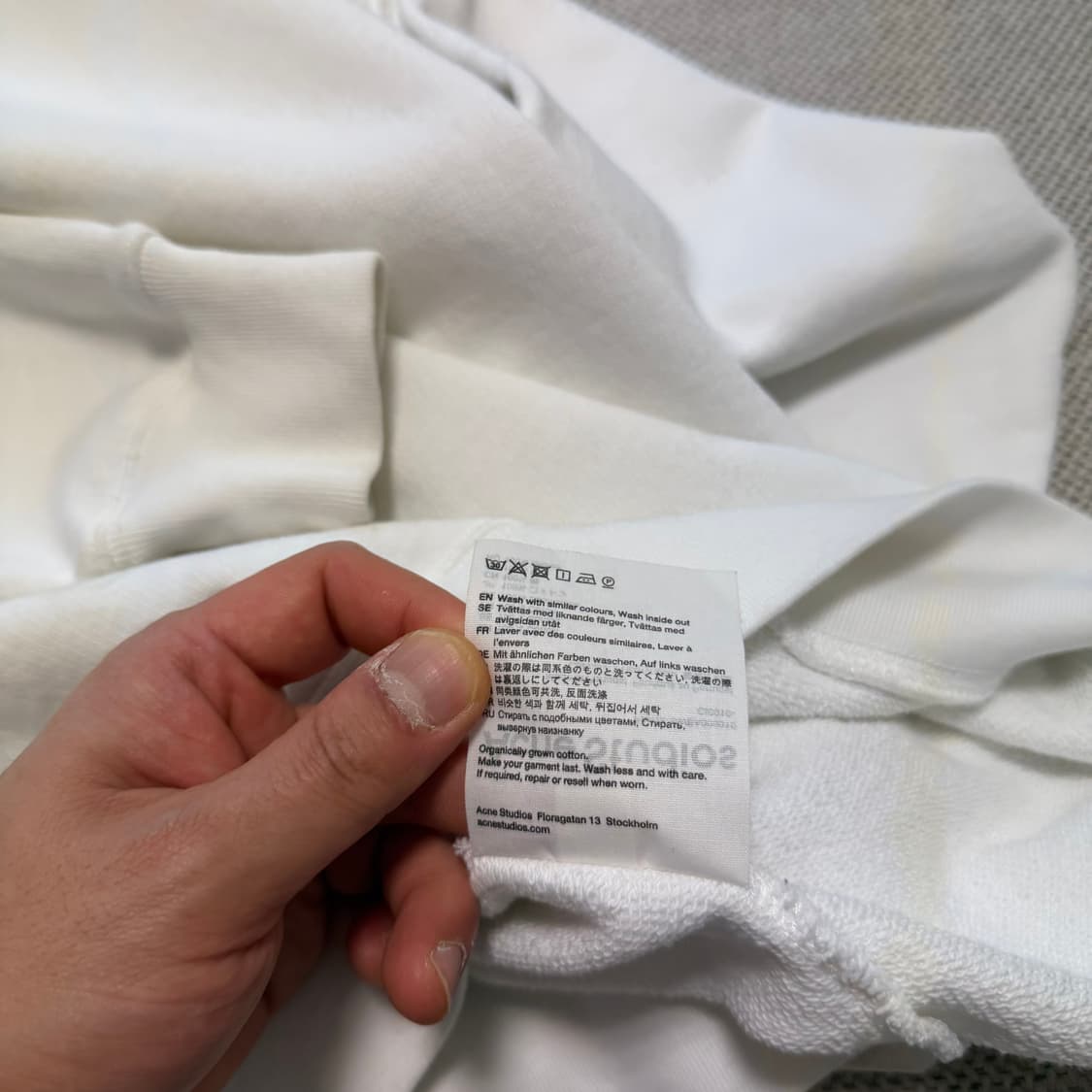 아크네 스튜디오 페이스 로고 맨투맨 상품이미지5