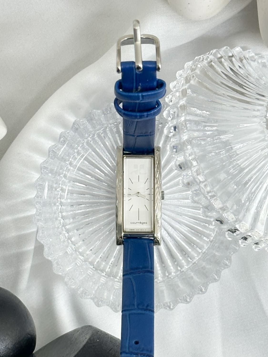 courreges / 꾸레쥬 블루 스트랩 렉탱귤러 쿼츠 시계  상품이미지2