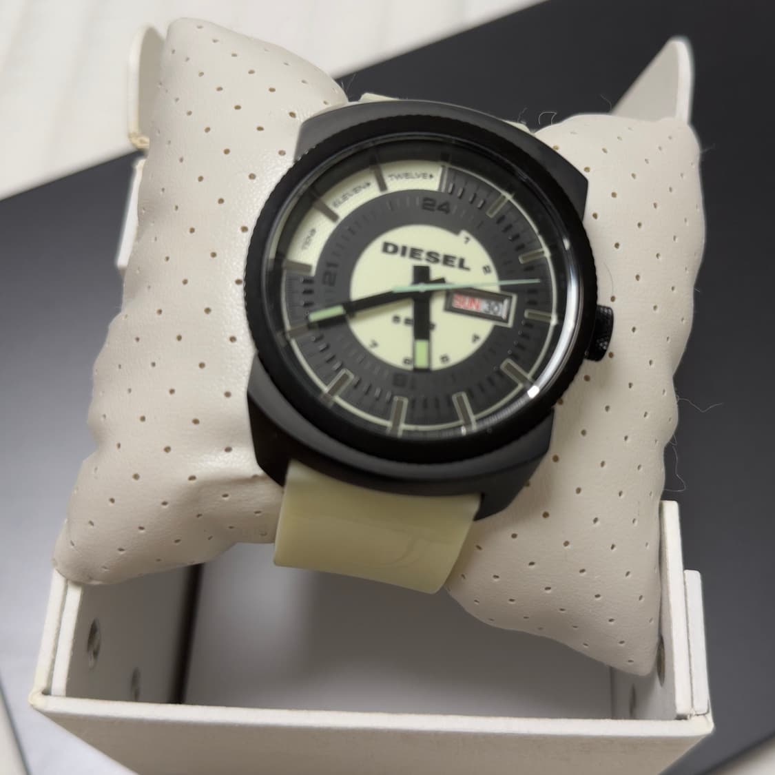 Diesel Glow in the dark DZ1346 5bar  상품이미지1