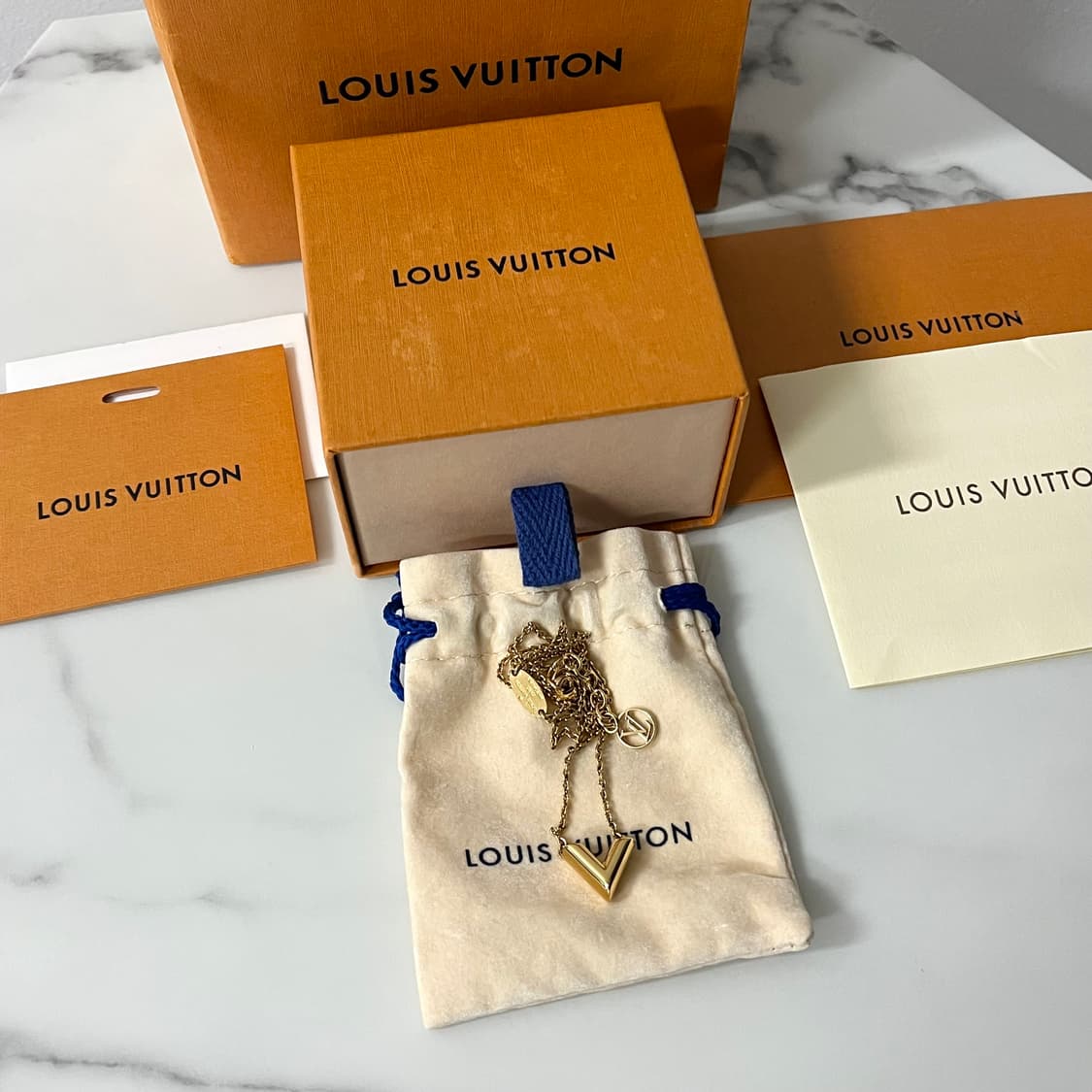 [S급/정품] 루이비통 에센셜 V 목걸이 골드 M61083 상품이미지6