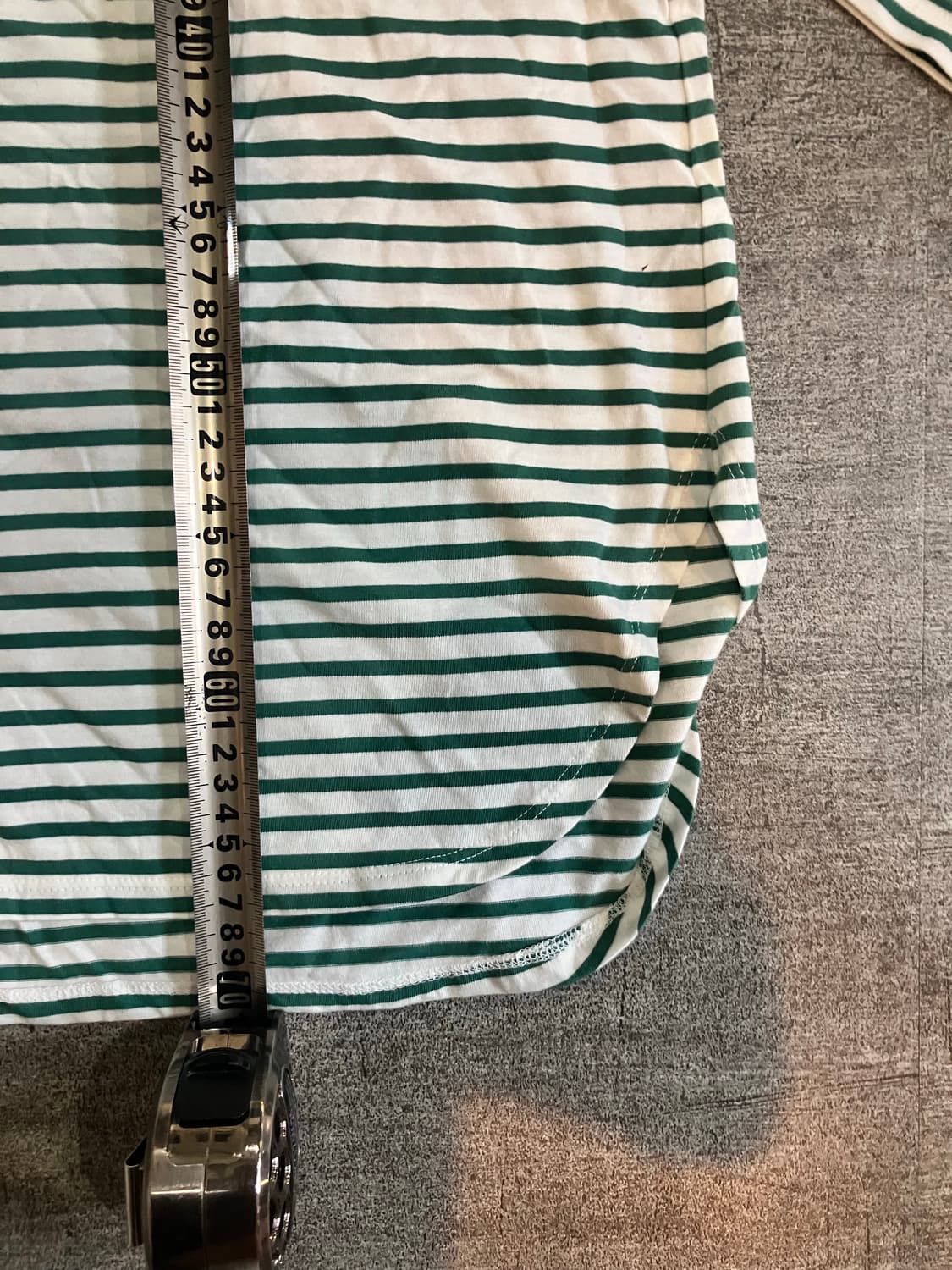 Uniqlo 유니클로 올드스쿨아메카지 스트라이프 긴팔티셔츠 상품이미지3