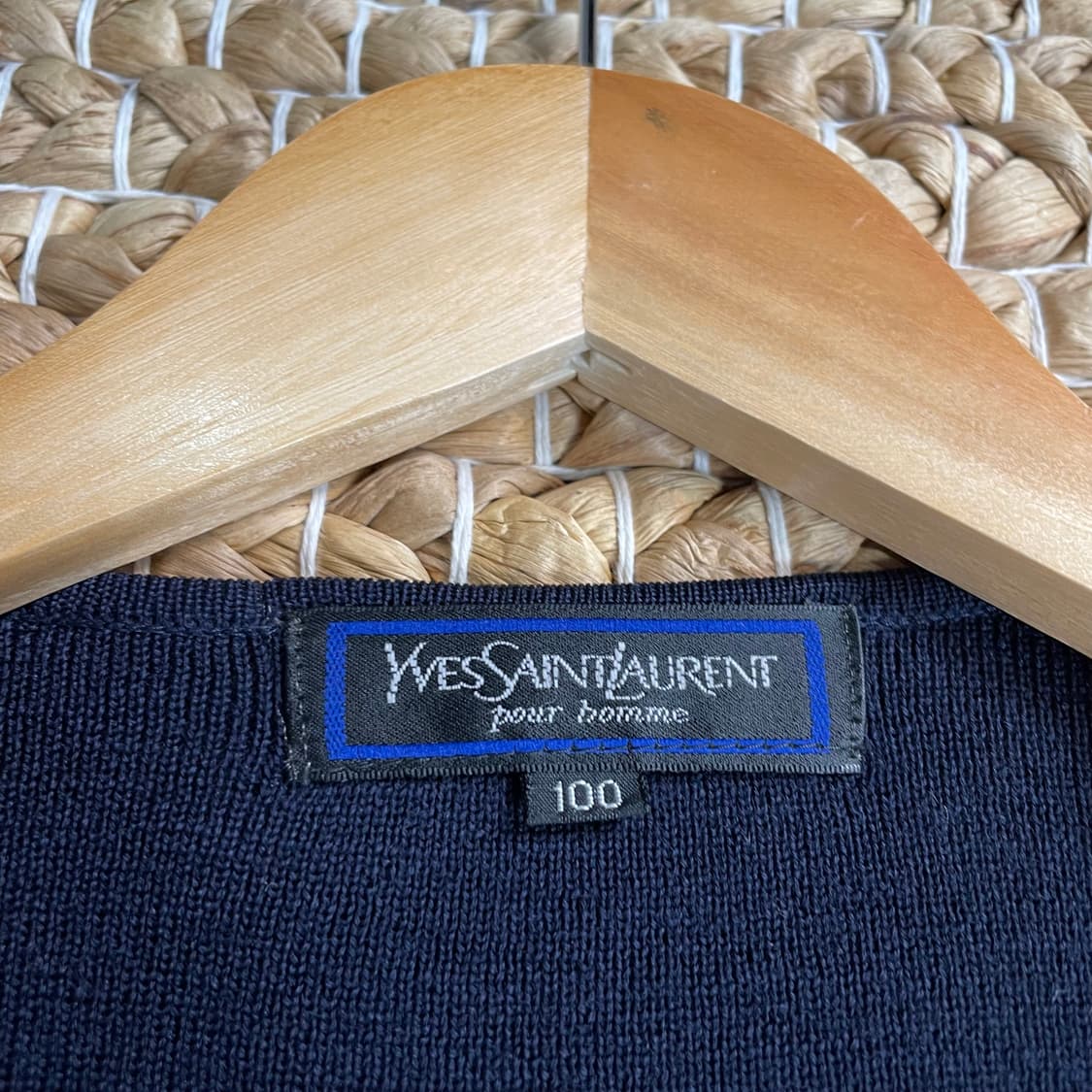 입생로랑 YSL 레터링버튼 베스트 가디건 상품이미지6