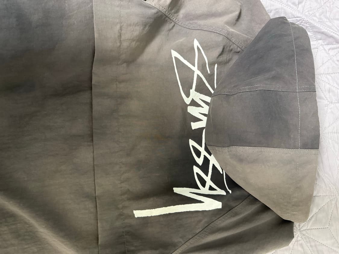 스투시 웨이브 다이 비치 쉘 자켓 판매합니다 상품이미지3