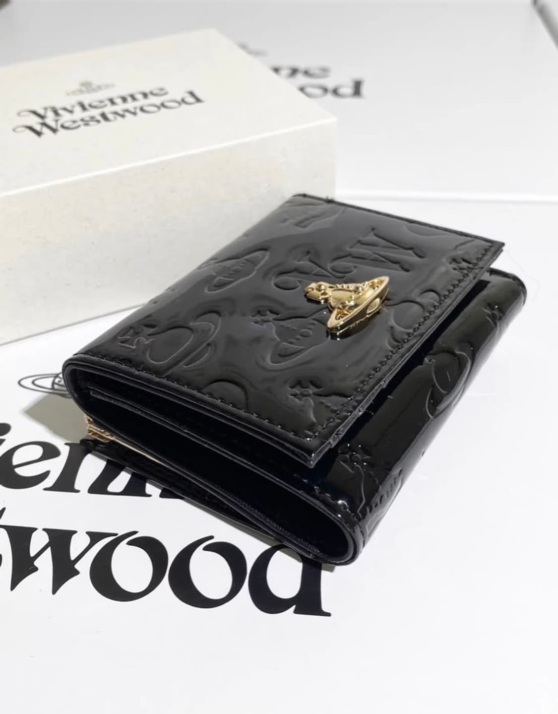 비비안웨스트우드 아카이브 금장 orb 펀칭 블랙레더 하프월렛 반지갑 상품이미지3