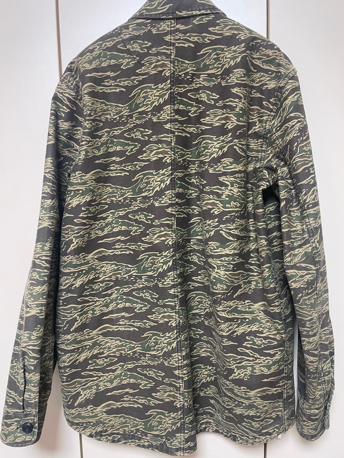 칼하트 wip camo 자켓 M 상품이미지3