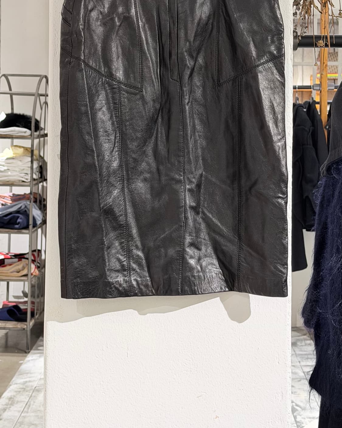 에스카다 블랙 레더 골드 지퍼 펜슬 스커트 상품이미지6