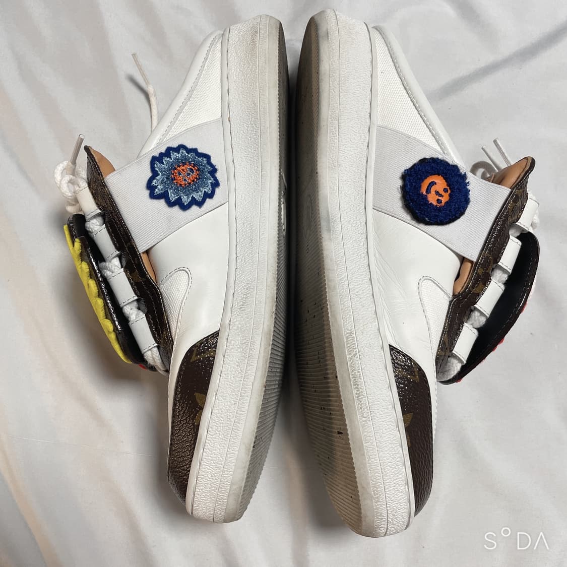 루이비통 23SS LV x YK 루 오픈 백 여성 스니커즈 240mm 상품이미지6