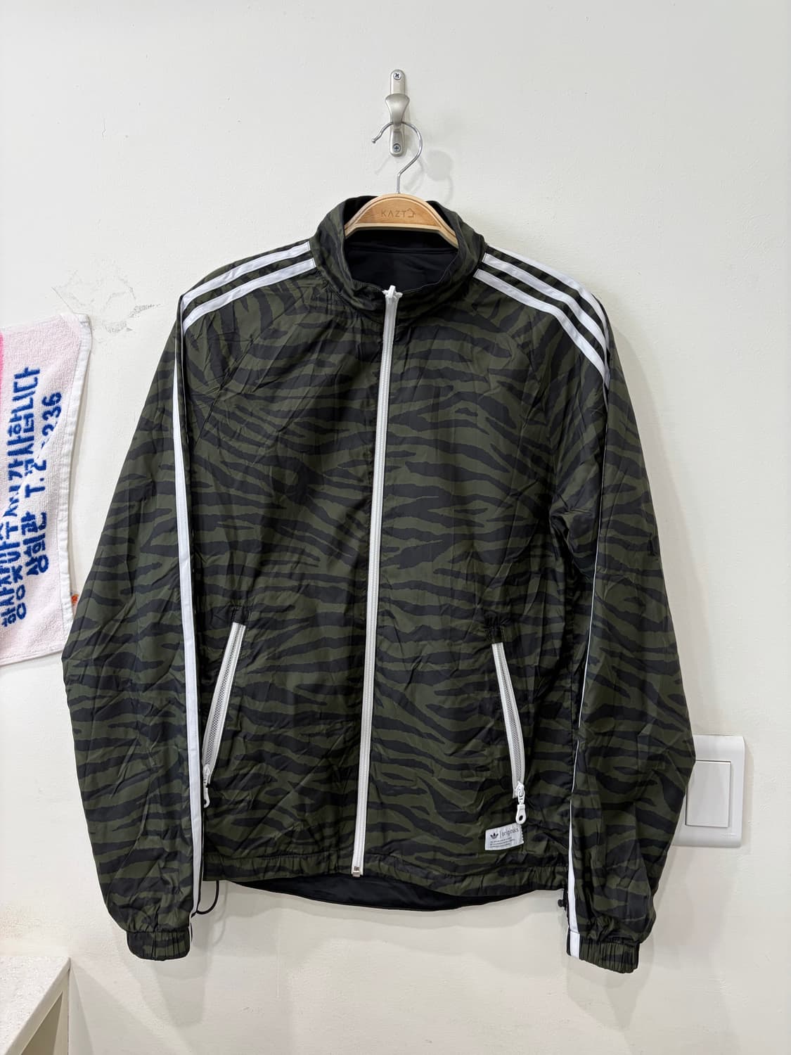 148. 아디다스 양면 카모 집업 상품이미지1