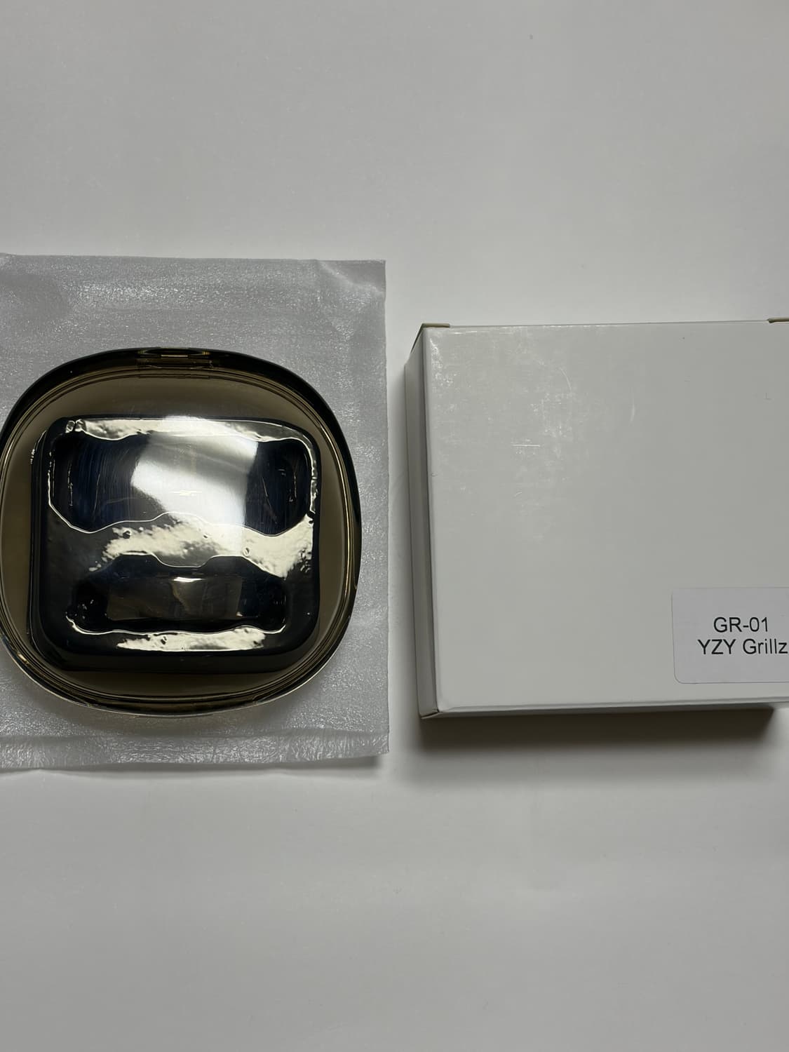 칸예 이지 그릴즈 GR-01 상품이미지1