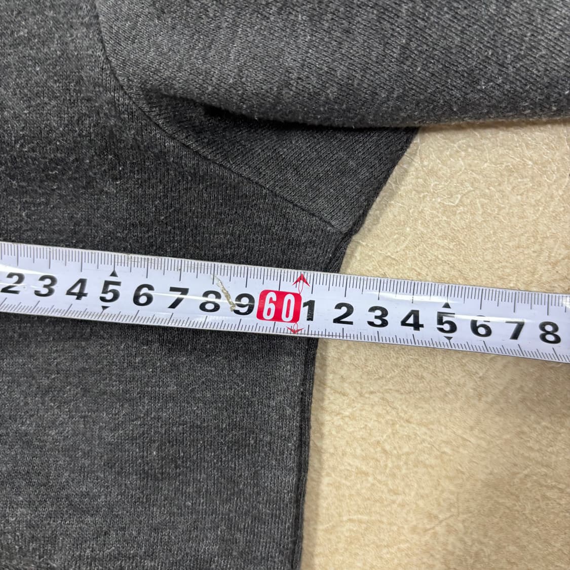 갭 빅로고 차콜 후드티 상품이미지5