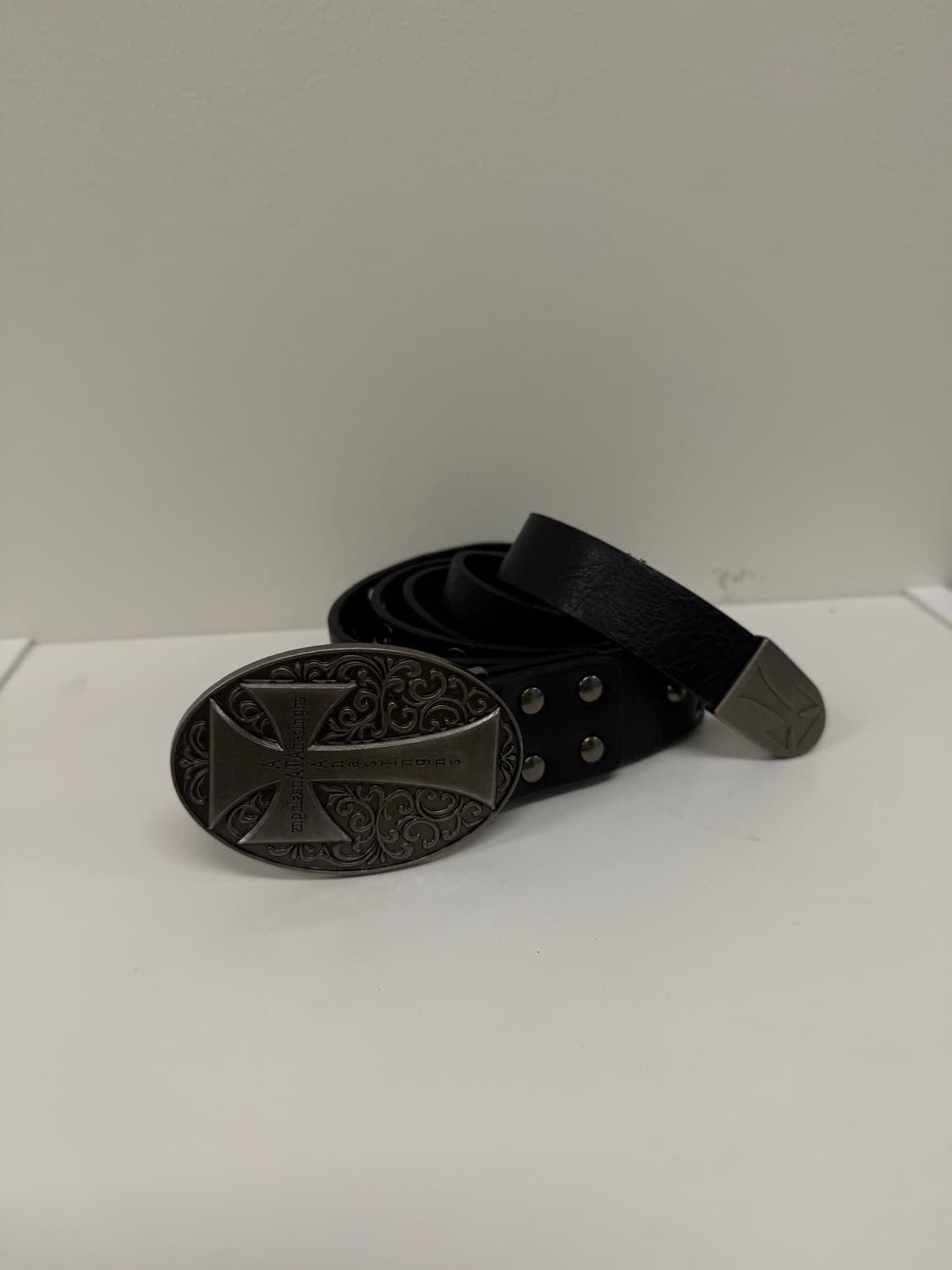 CROSS STUDDED EYELET LEATHER BELT 상품이미지5