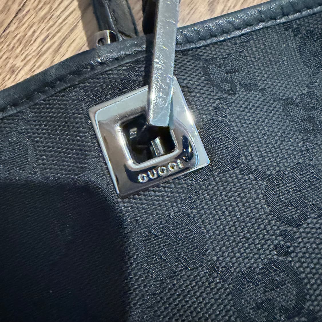 Gucci GG 모노그램 캔버스 블랙 토트백 상품이미지2