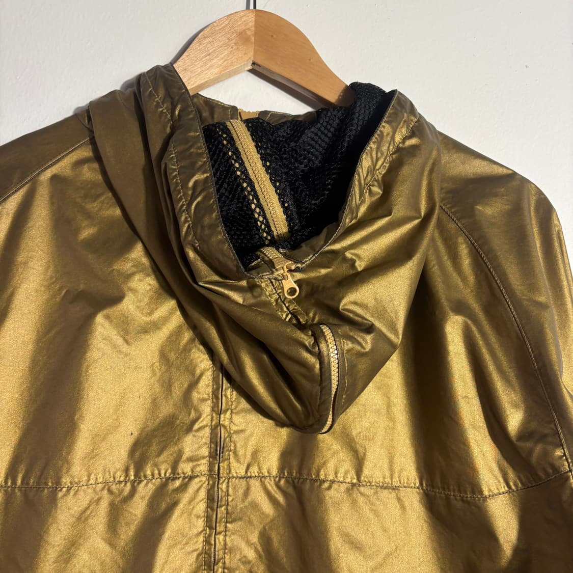 나이키 골드 후드 윈드브레이커 자켓 (무료배송) 상품이미지4