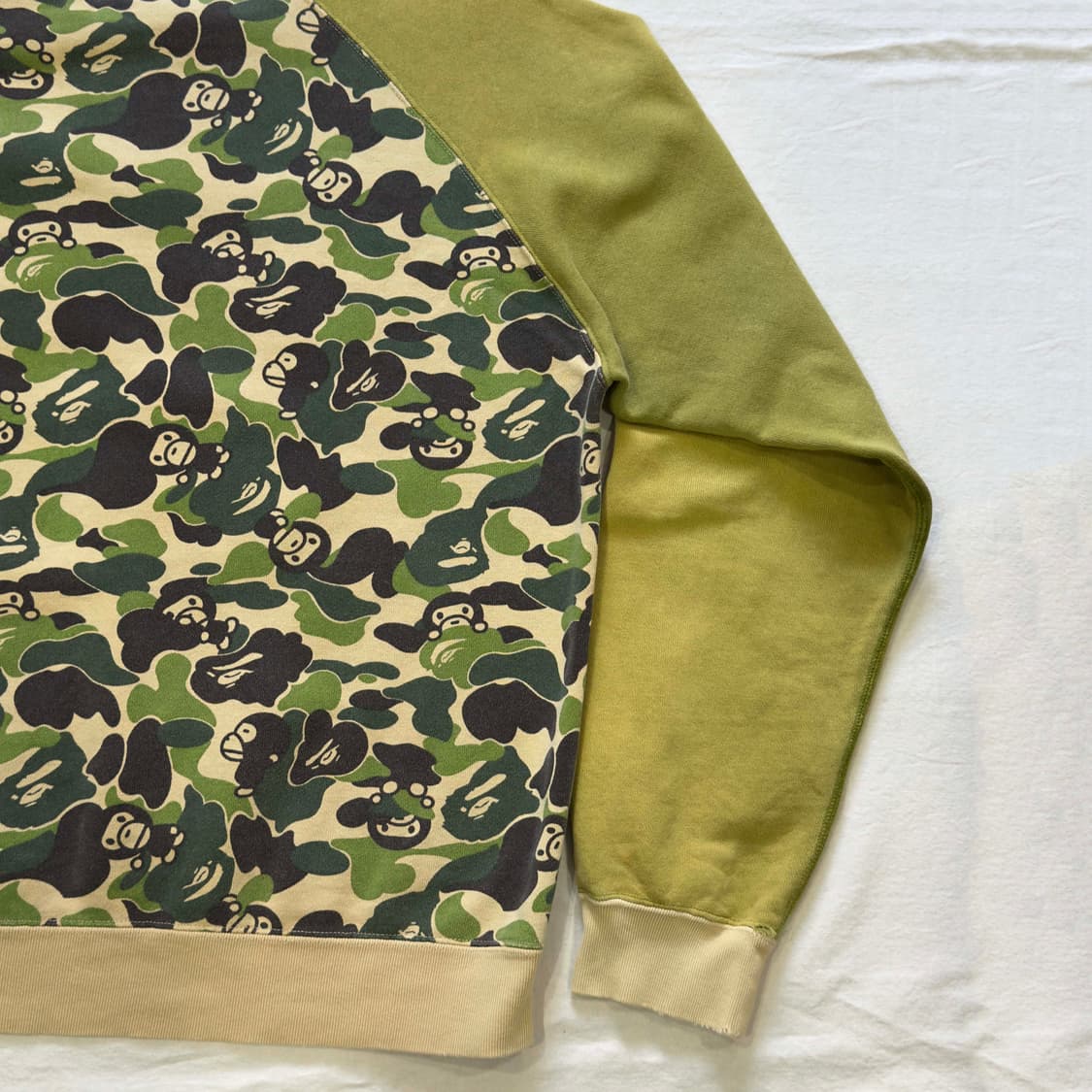 베이프 베이비 마일로 카모 맨투맨 스웻셔츠 상품이미지10