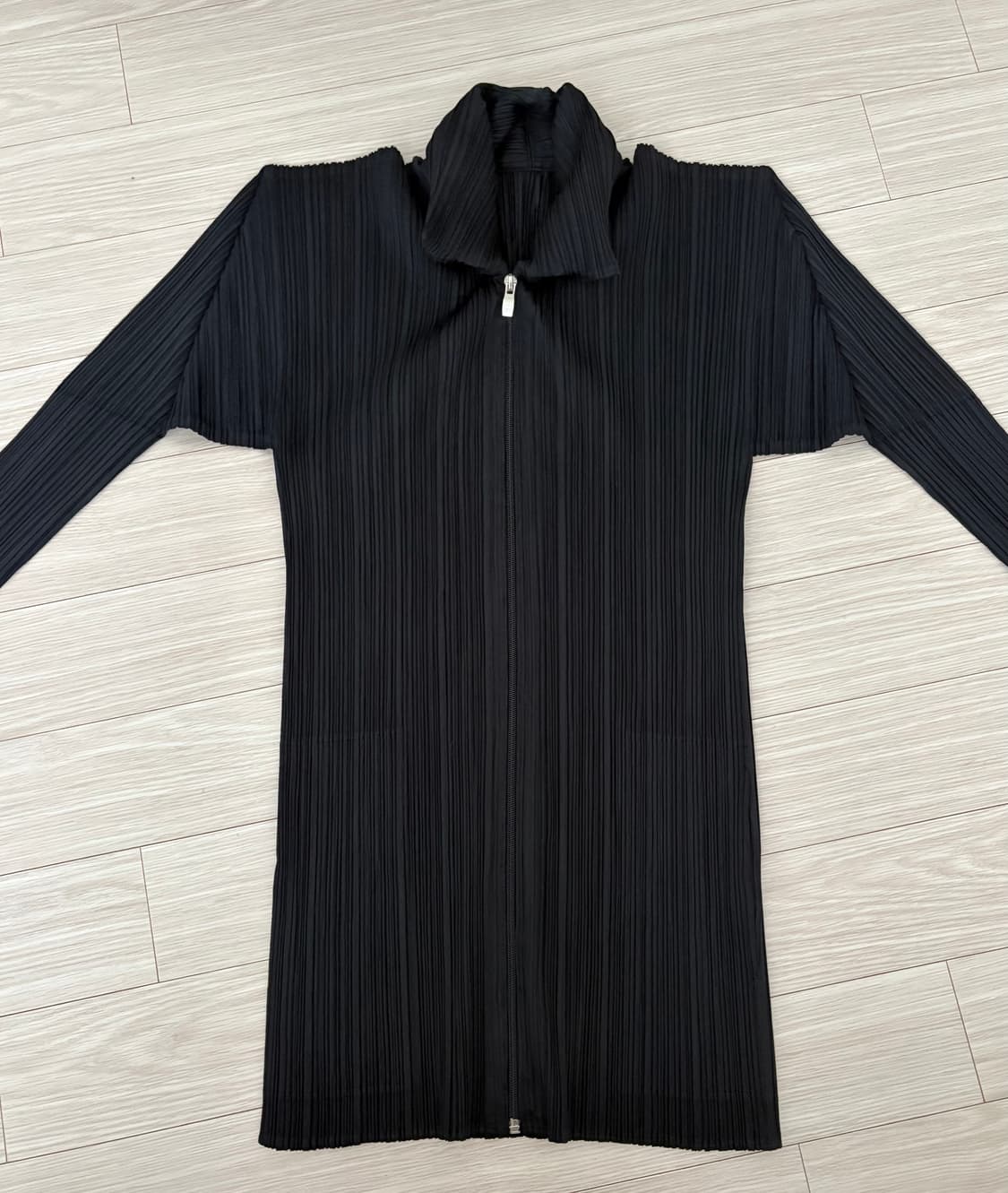 이세이 미야케 PLEATS PLEASE 집업 상품이미지4