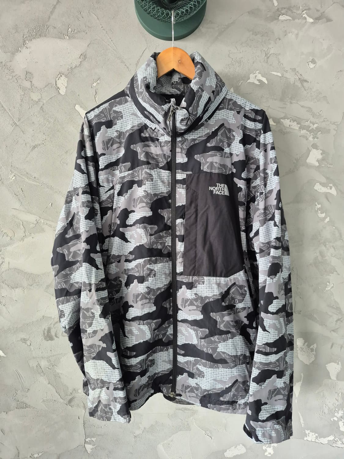 노스페이스 카모 바람막이 XL 상품이미지1