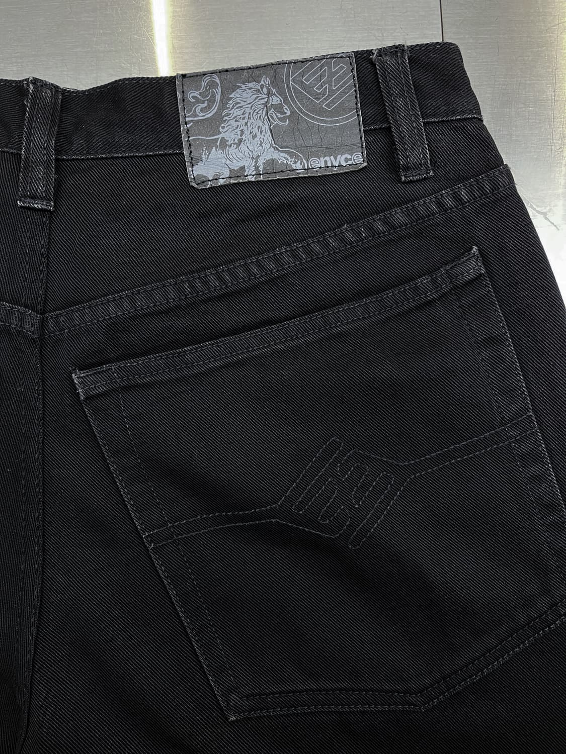 Enyce 올드스쿨 블랙 진 상품이미지7